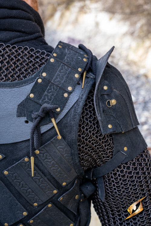 Imagen única de: Armadura De Hombro De Ante Woodsman