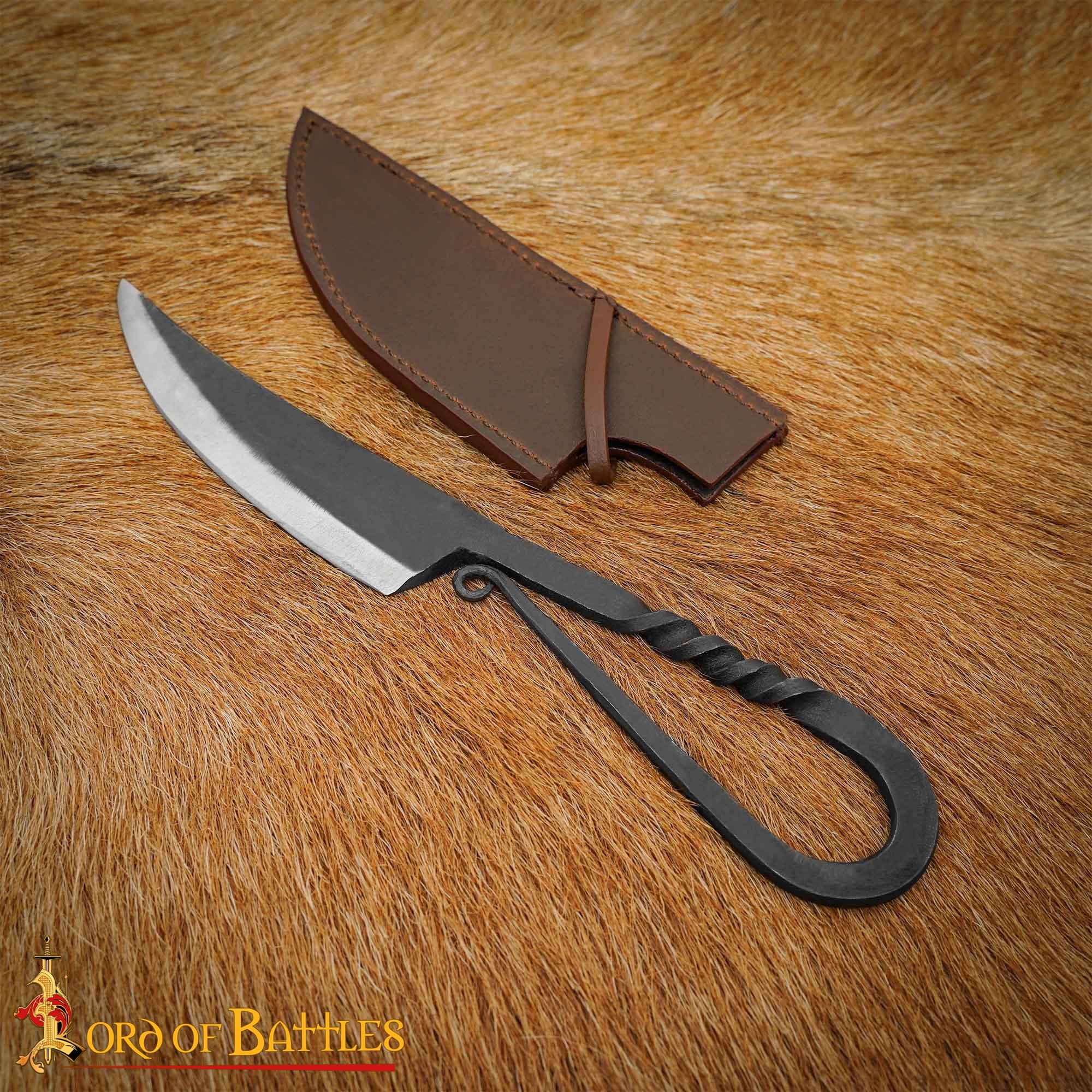 Imagen única de: Auténtico Cuchillo Vikingo de Hierro Forjado a Mano - Mango Retorcido con Vaina de Cuero Auténtico