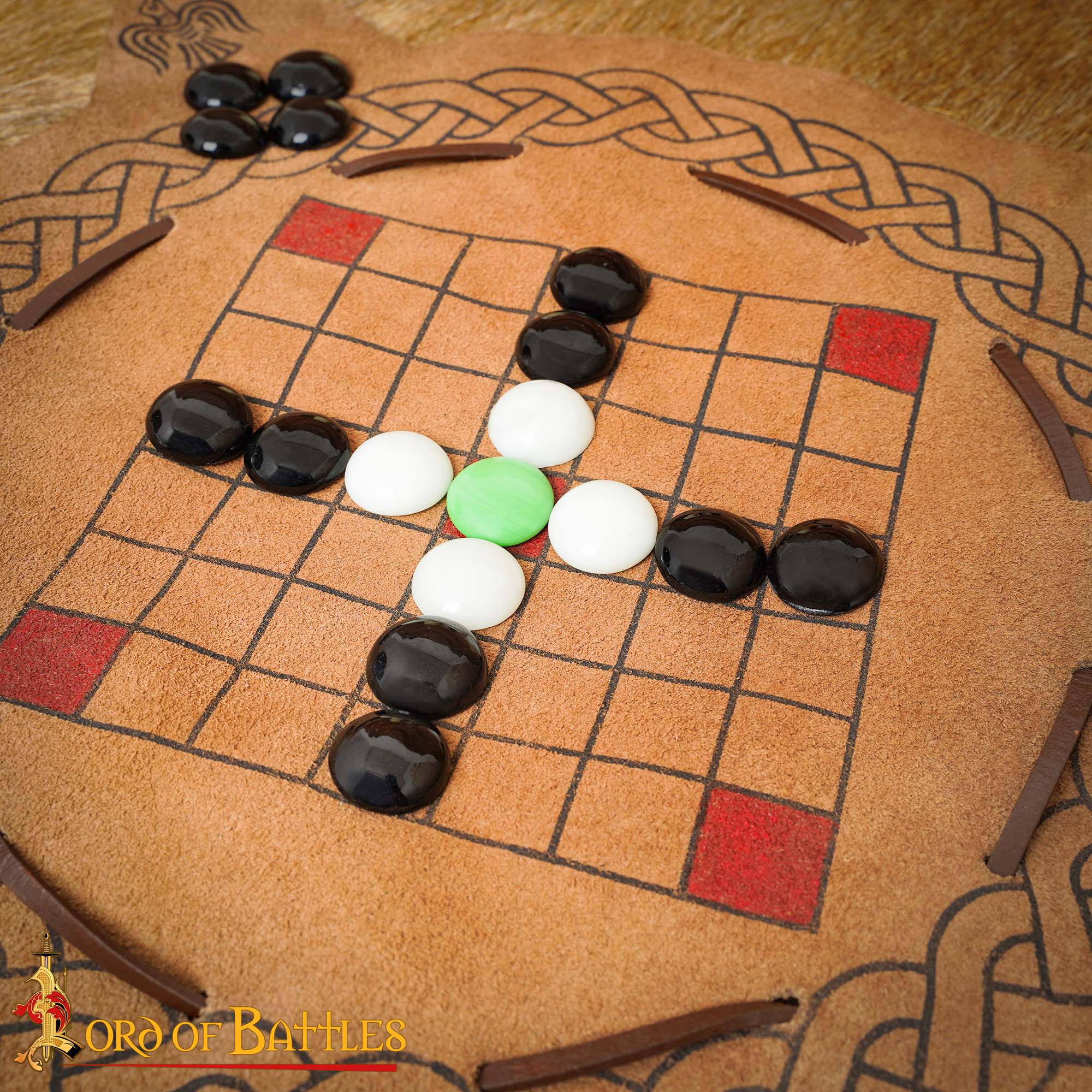 Imagen única de: Juego Hnefatafl Vikingo del Siglo X - Edición de Viaje de Cuero Hecho a Mano