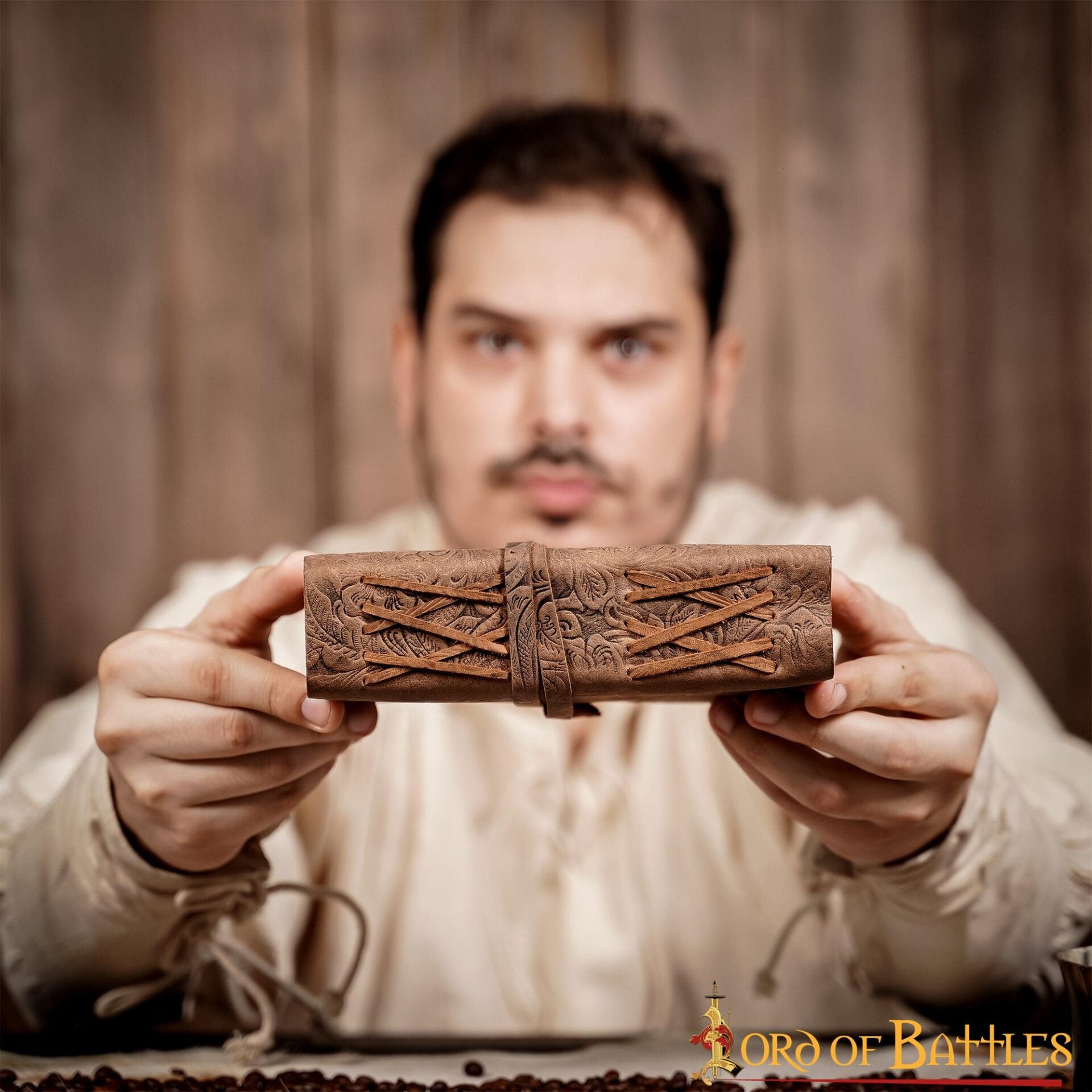 Imagen única de: Diario Medieval Diario Vintage de Cuero Hecho a Mano