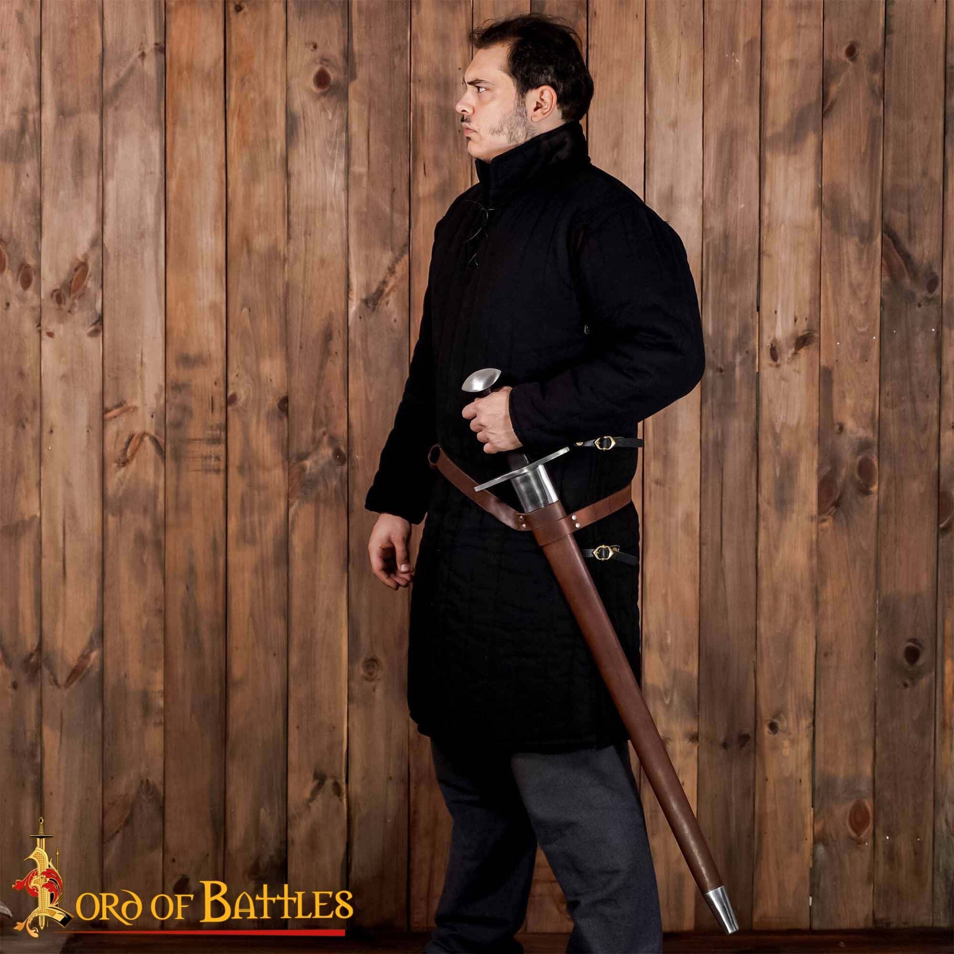 Imagen única de: Espada Larga Normanda Forjada a Mano con Vaina de Cuero - Funcional