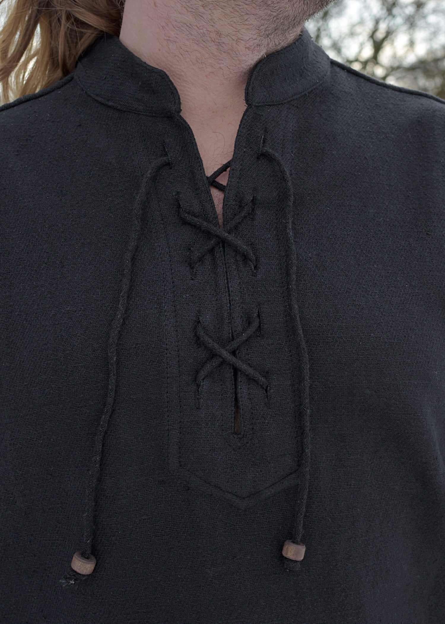 Imagen única de: Camisa Medieval Pesada, Con Cordones, Tejida A Mano, Negra