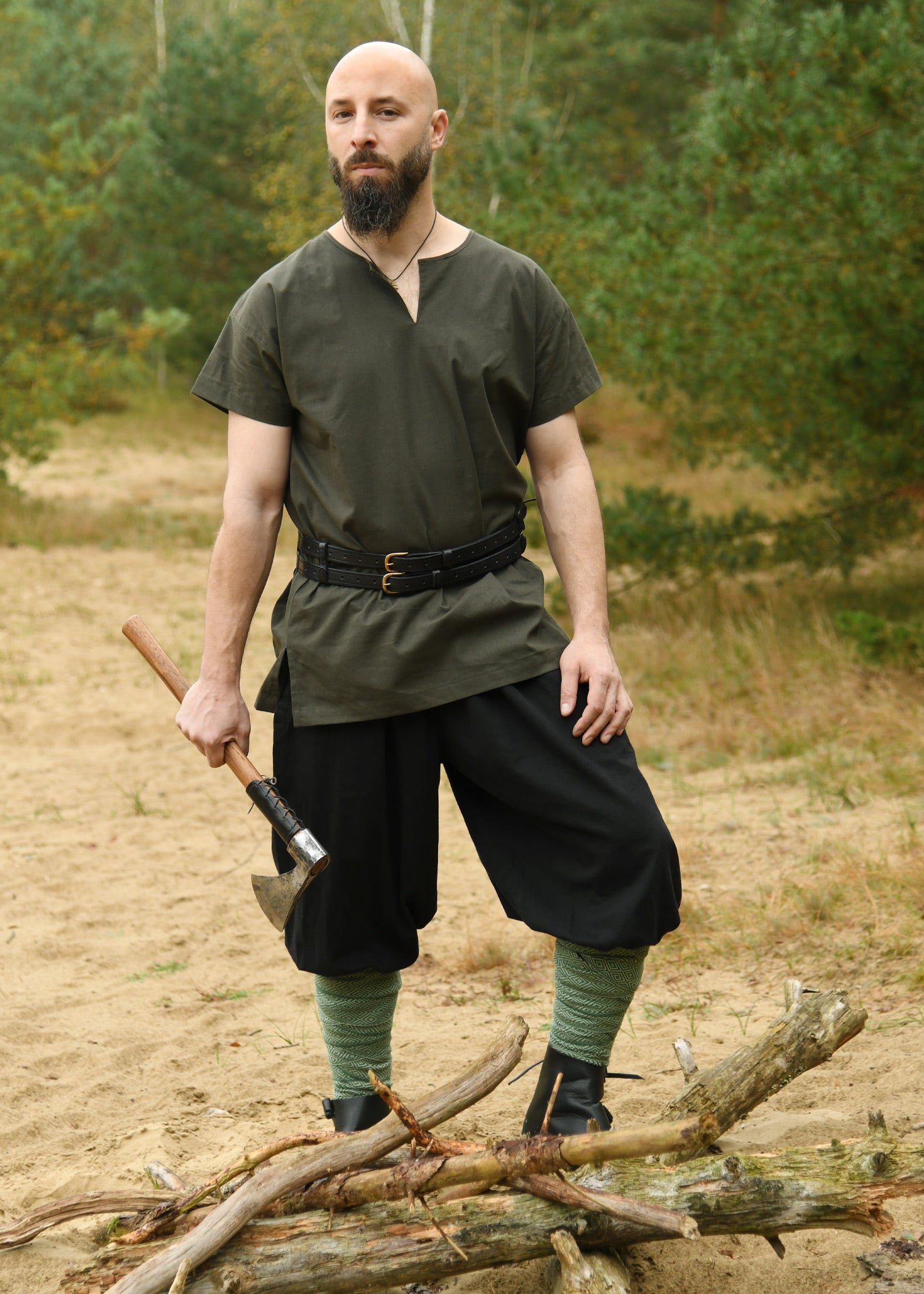 Imagen única de: Túnica Medieval Sencilla Sigmund, Manga Corta, Verde Oliva