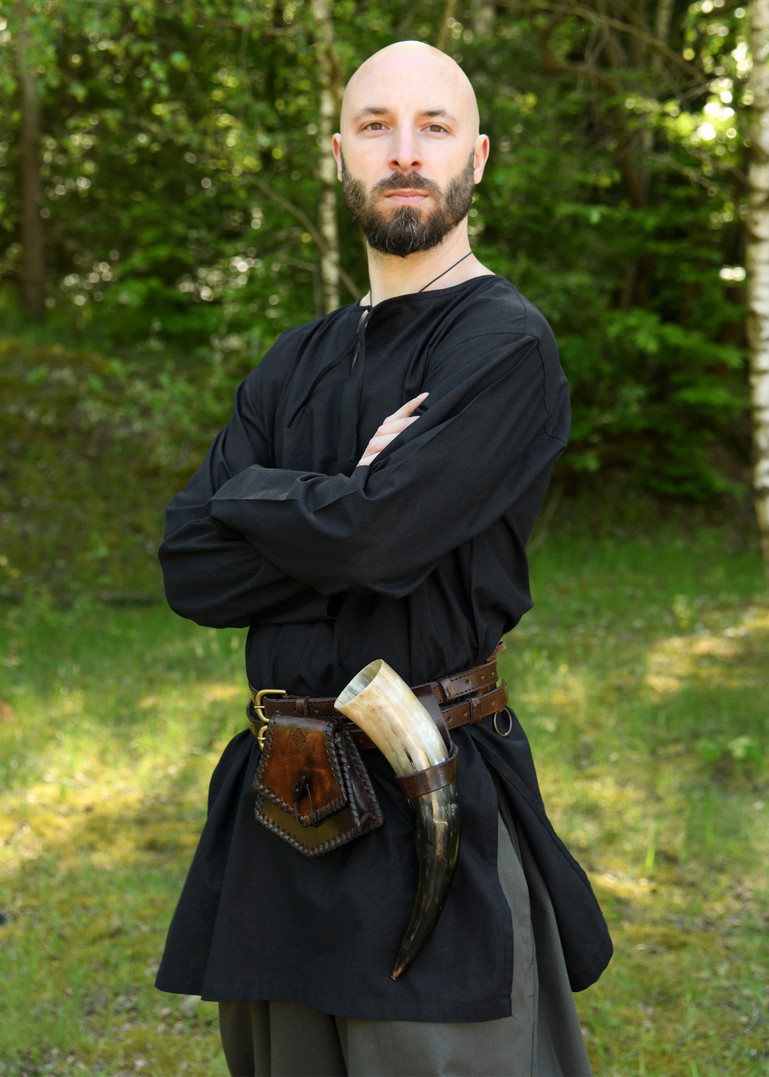 Imagen única de: Túnica Medieval Sencilla Gunther, Mangas Largas, Negro