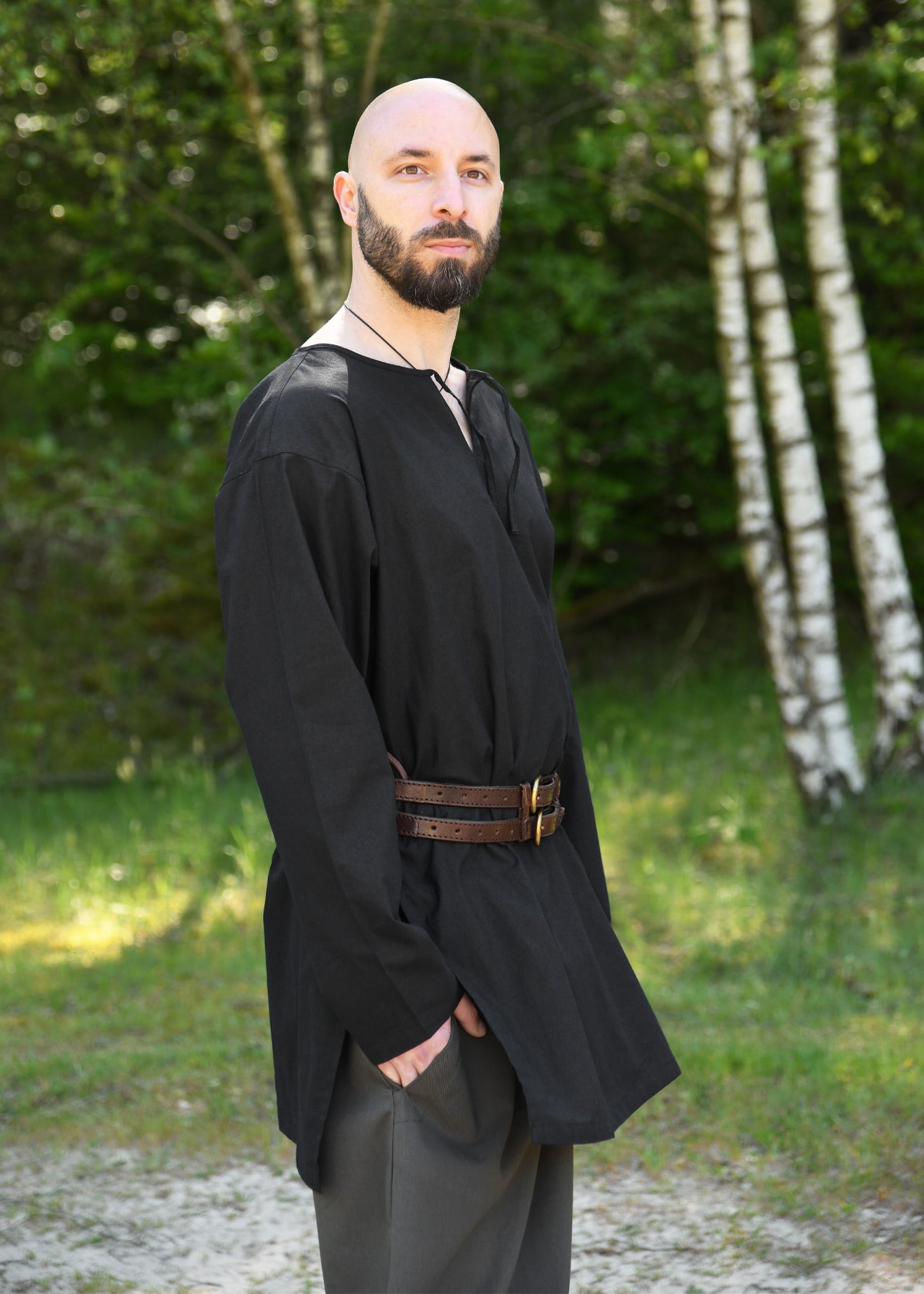 Imagen única de: Túnica Medieval Sencilla Gunther, Mangas Largas, Negro