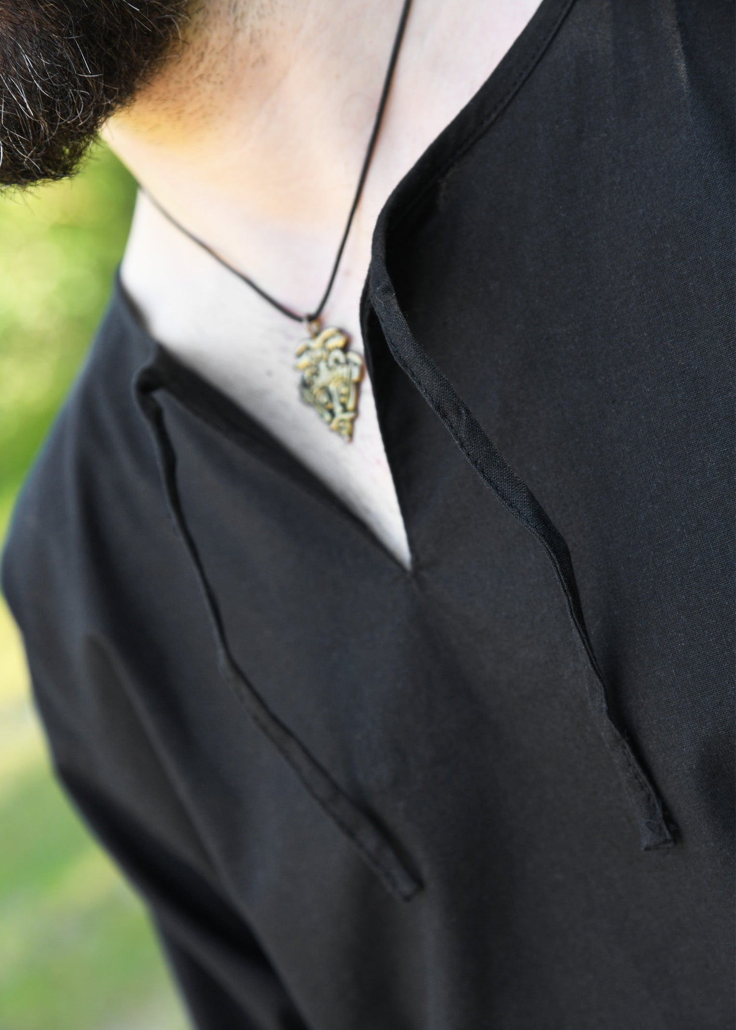 Imagen única de: Túnica Medieval Sencilla Gunther, Mangas Largas, Negro