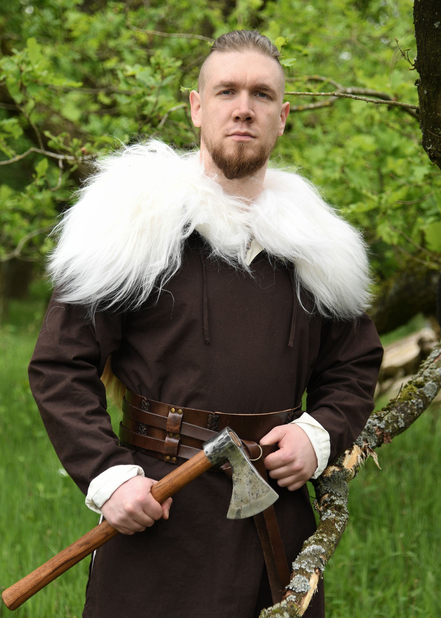 Imagen única de: Túnica Medieval Sencilla Gunther, Mangas Largas, Marrón