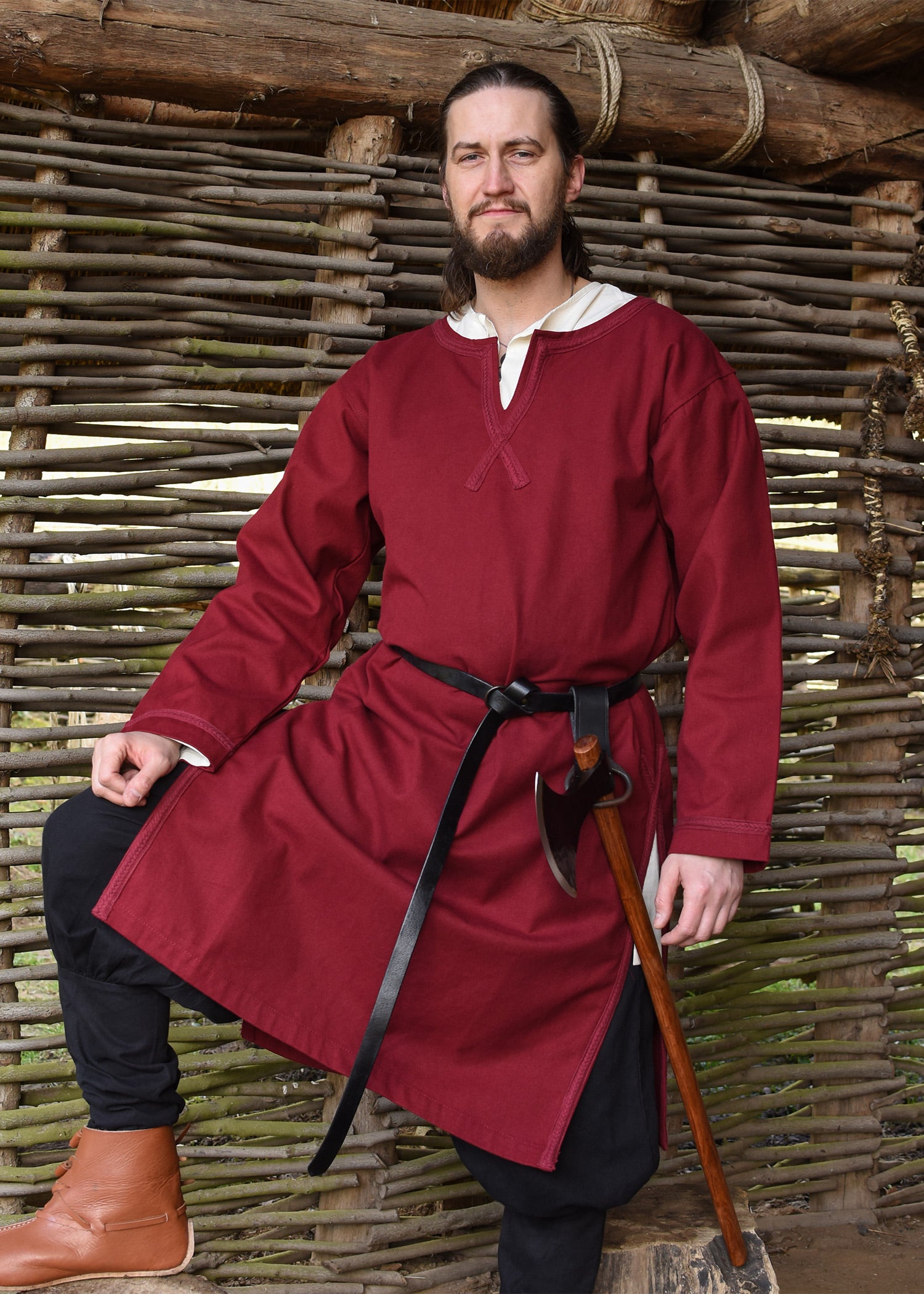 Imagen única de: Túnica Medieval Albrecht Con Ribete, Manga Larga, Rojo Vino