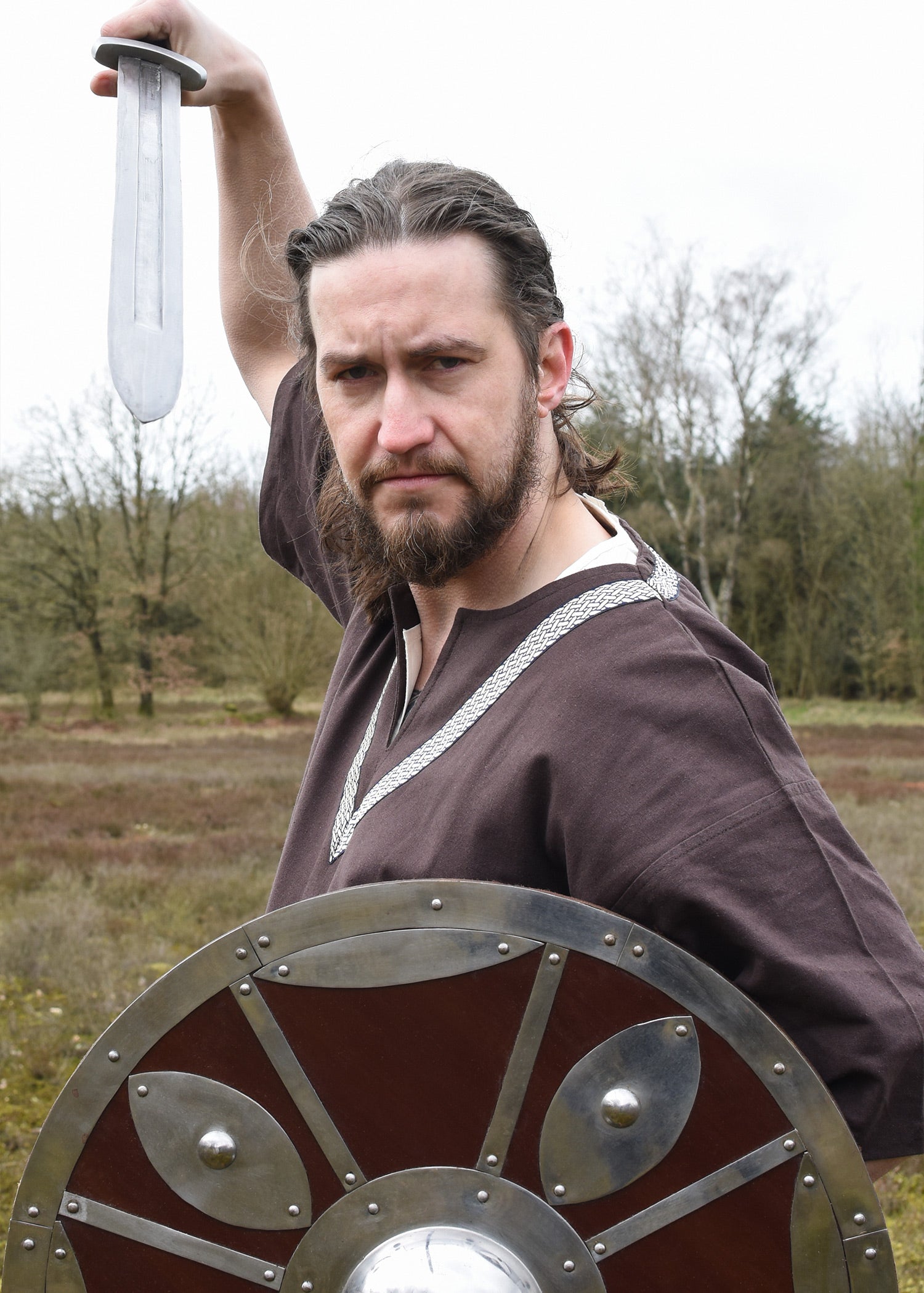 Imagen única de: Túnica Medieval Ailrik Con Borde, Mangas Cortas, Marrón