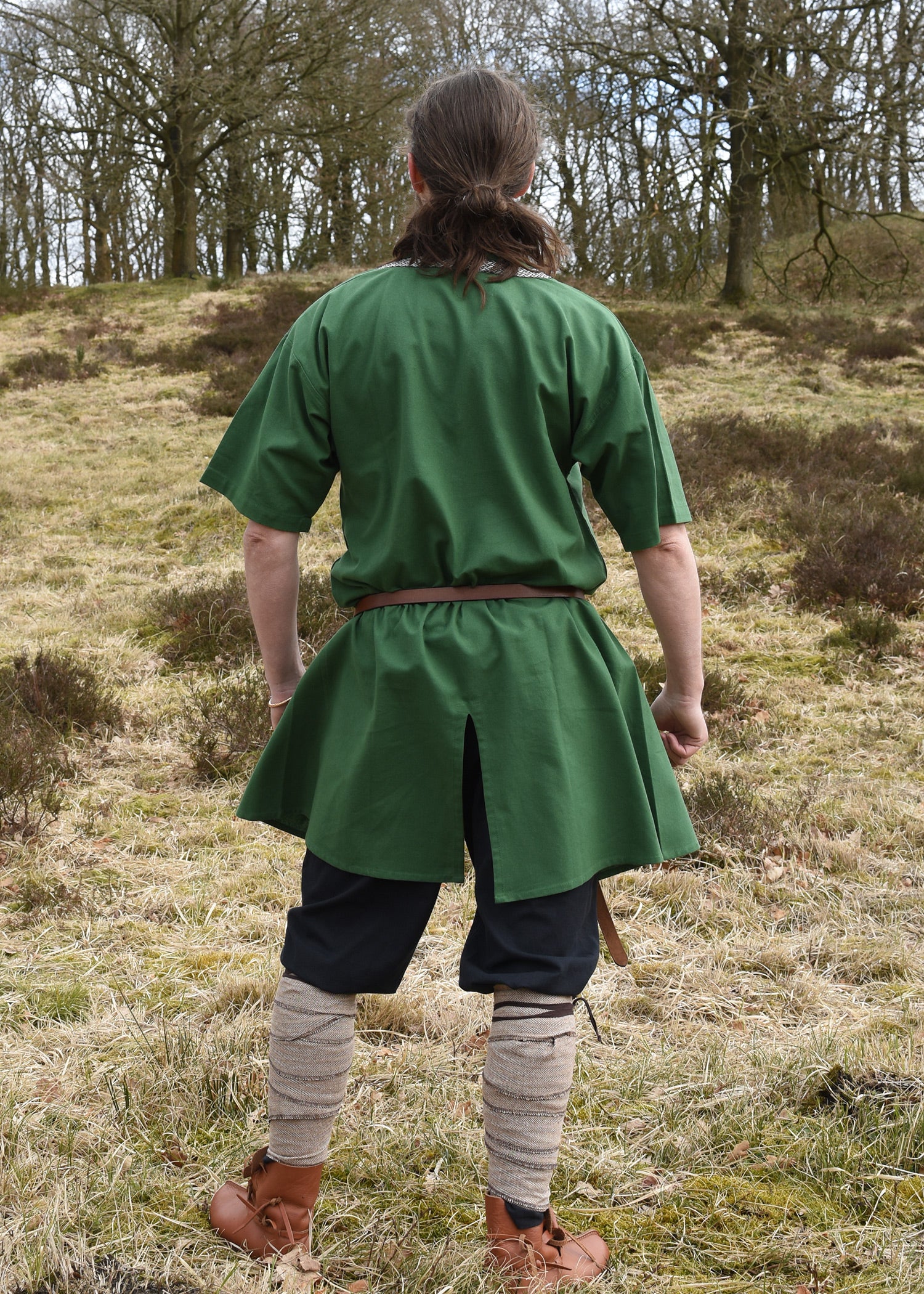 Imagen única de: Túnica Medieval Ailrik Con Borde, Mangas Cortas, Verde