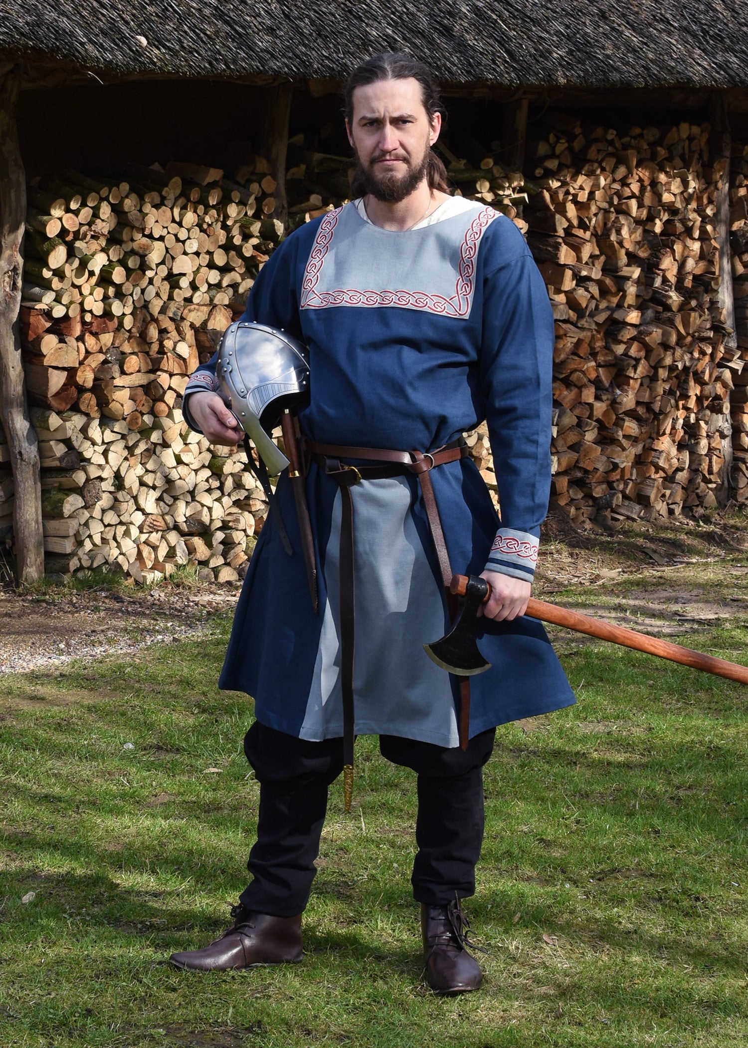 Imagen única de: Túnica Vikinga Halvar Con Bordado, Azul
