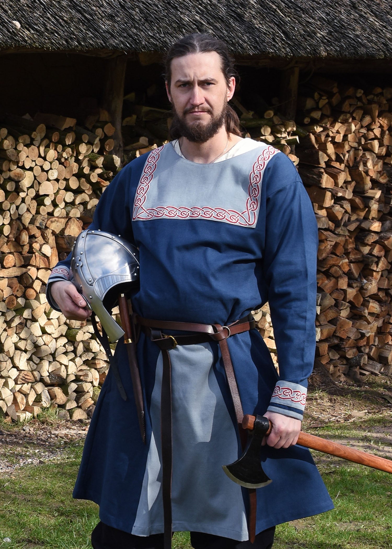 Imagen única de: Túnica Vikinga Halvar Con Bordado, Azul