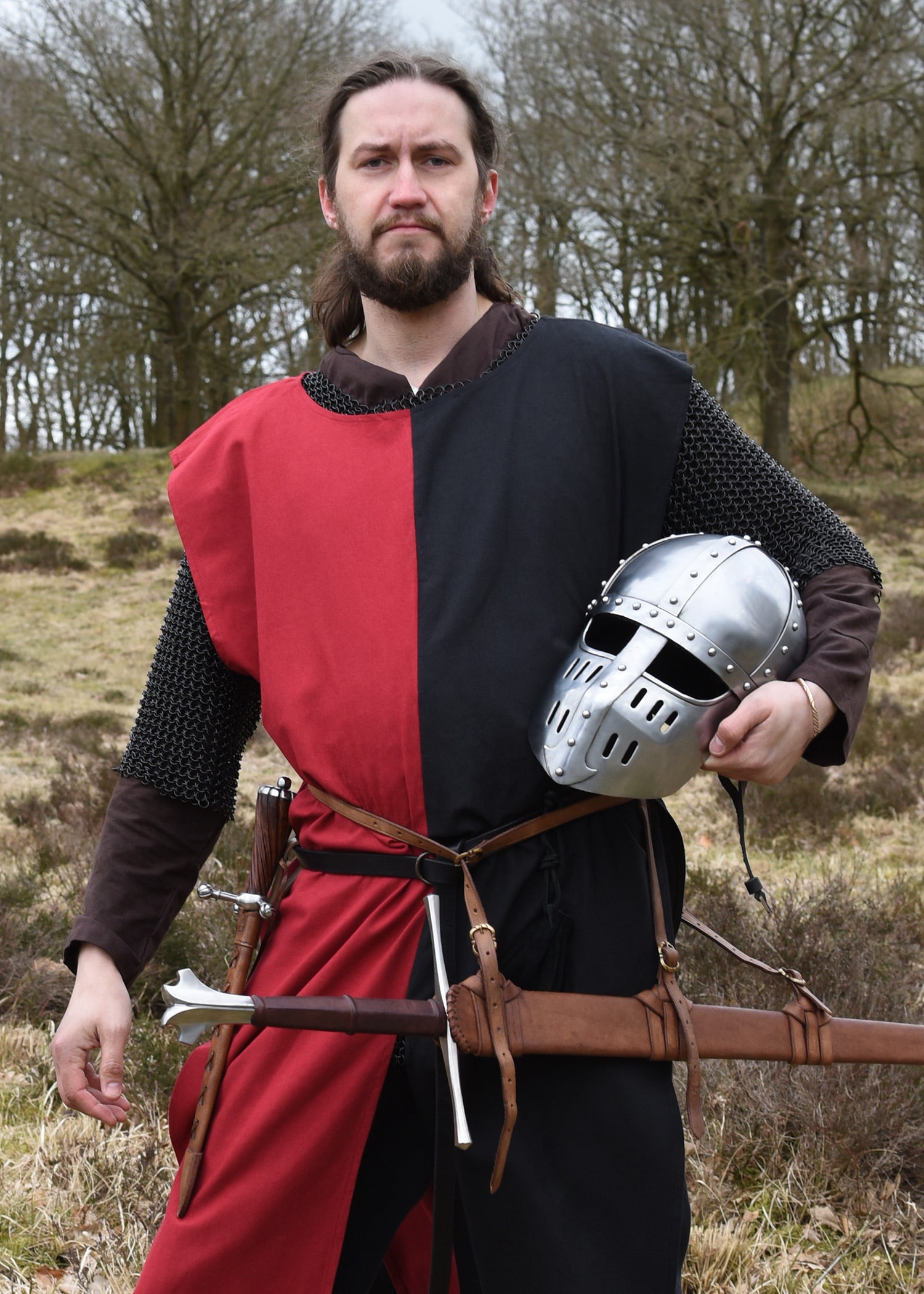 Imagen única de: Túnica Medieval Eckhart, Mi-parti, Negro/rojo