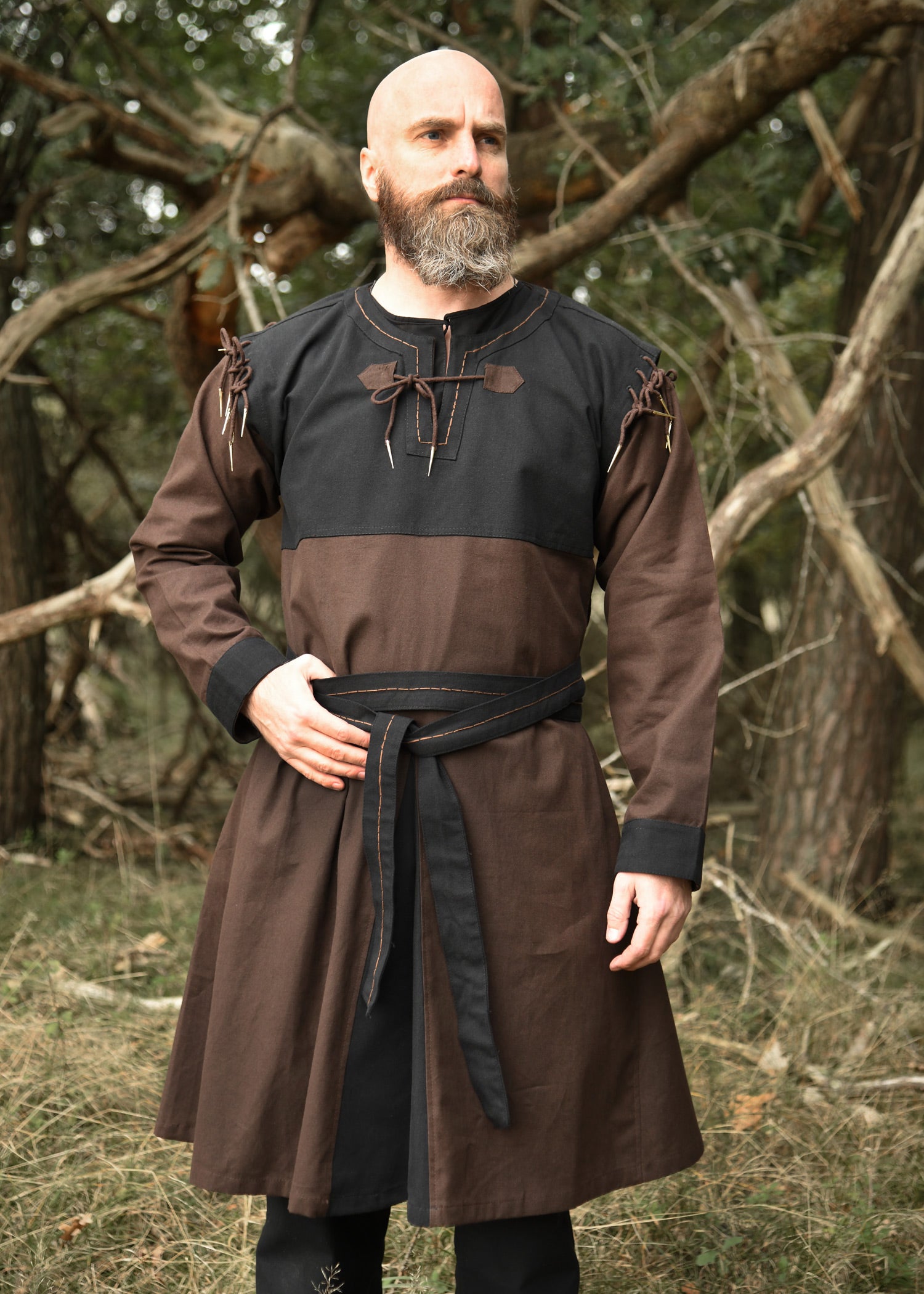 Imagen única de: Túnica Medieval Doblada Con Mangas Desmontables, Marrón/negro