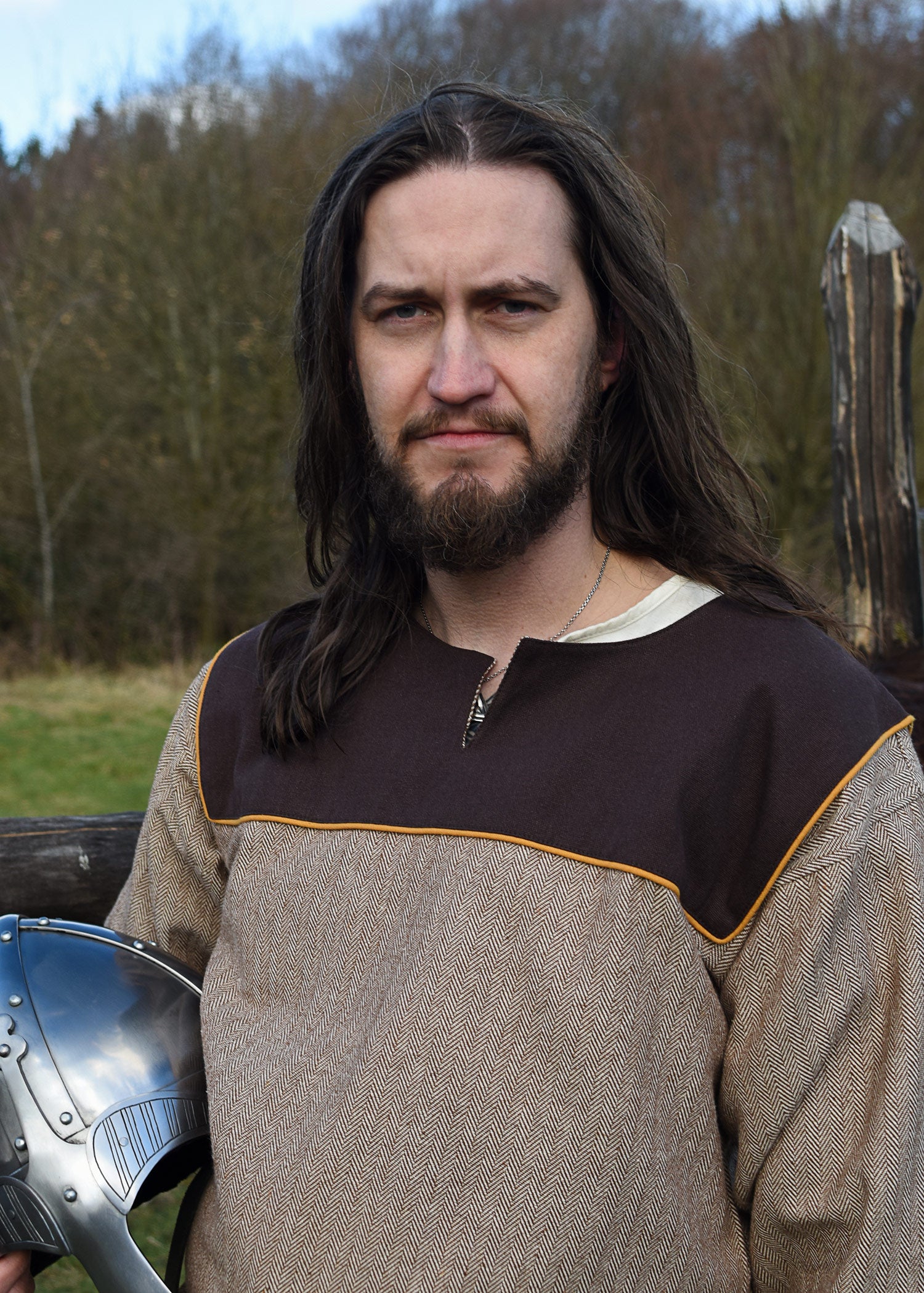 Imagen única de: Túnica Vikinga Ove Con Diseño De Espiga, Marrón