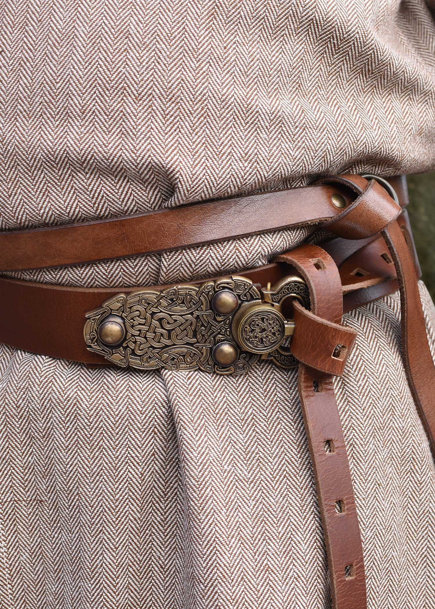 Imagen única de: Túnica Vikinga Ove Con Diseño De Espiga, Marrón