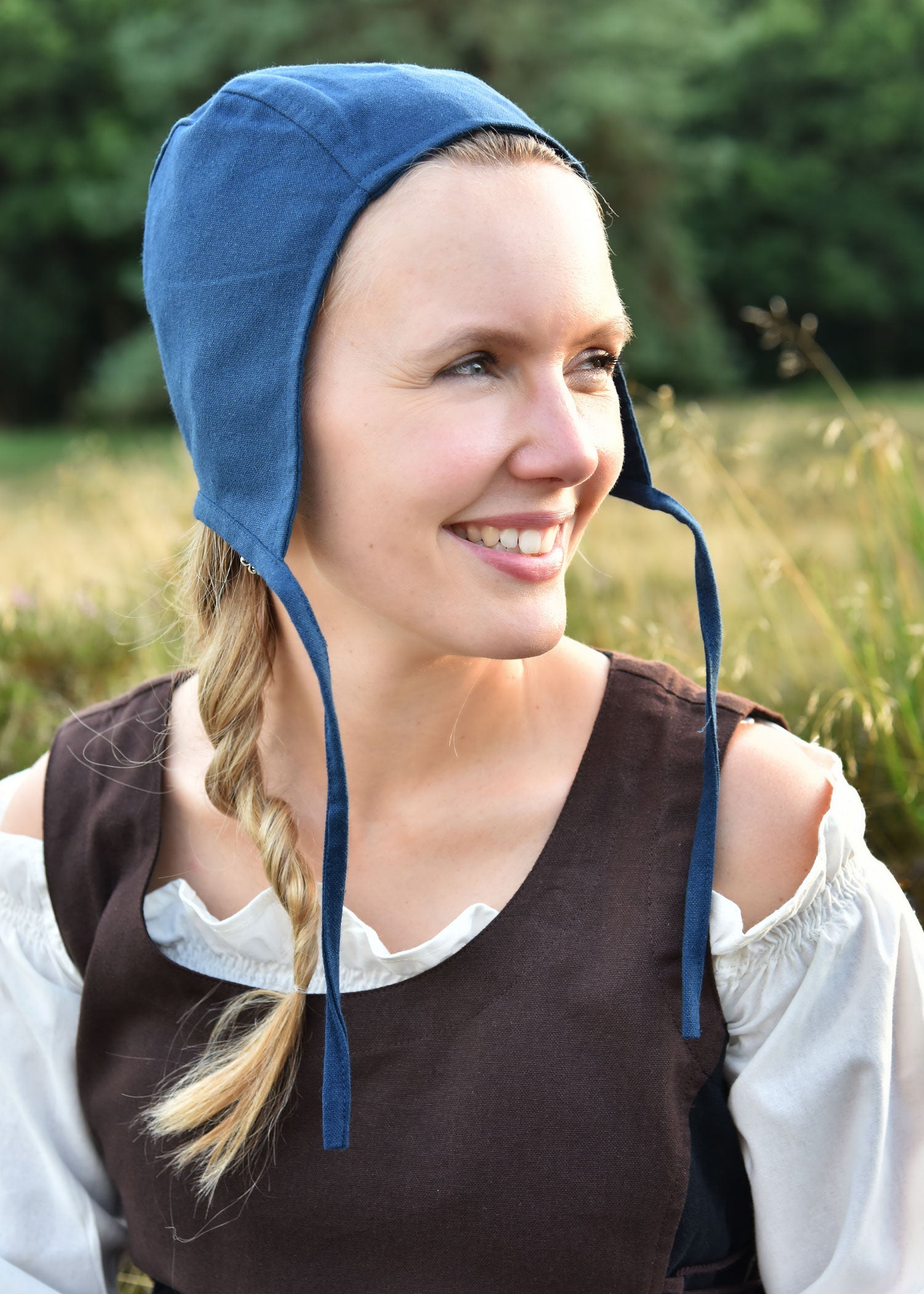 Imagen única de: Capucha Medieval Con Cintas, Diferentes Colores.