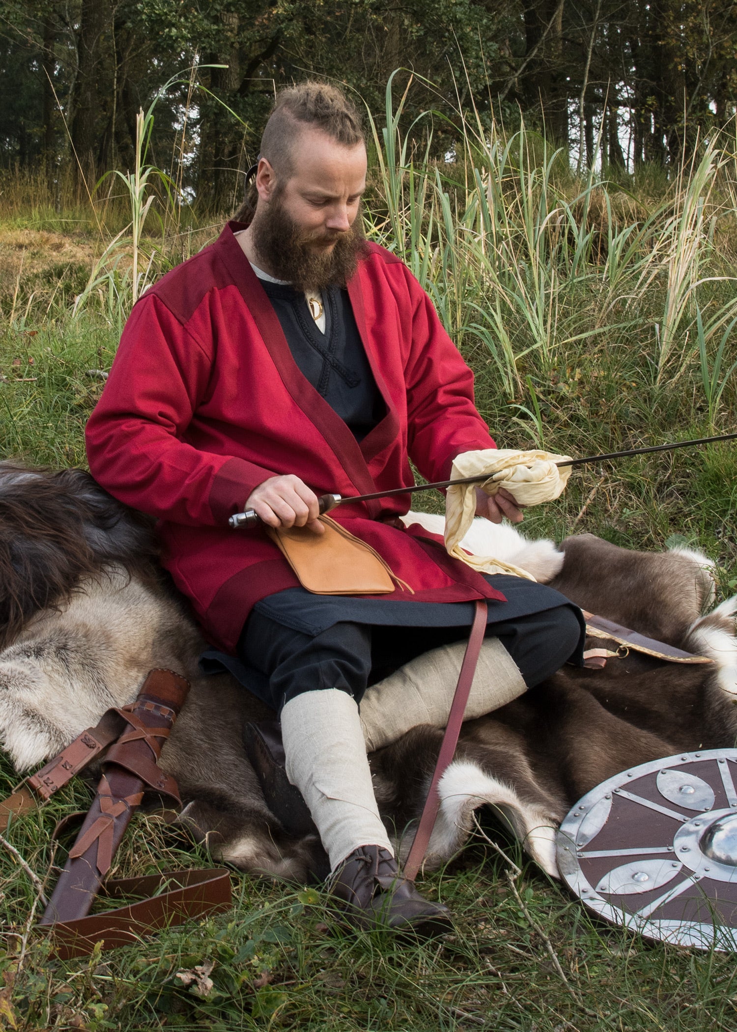 Imagen única de: Falda Con Solapa Bjorn, Abrigo Vikingo, Rojo