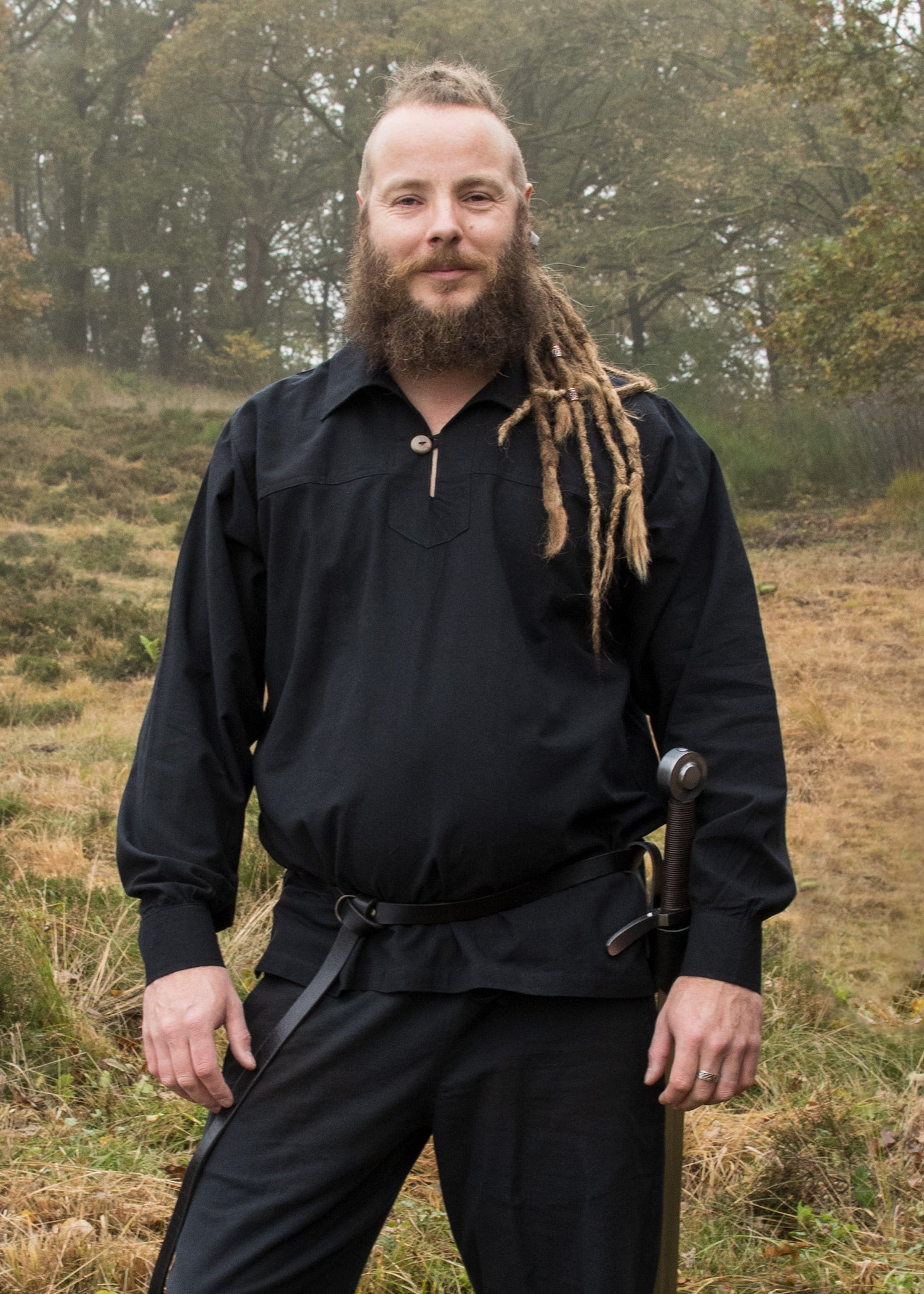 Imagen única de: Camisa De Caballero Medieval Götz, Negra
