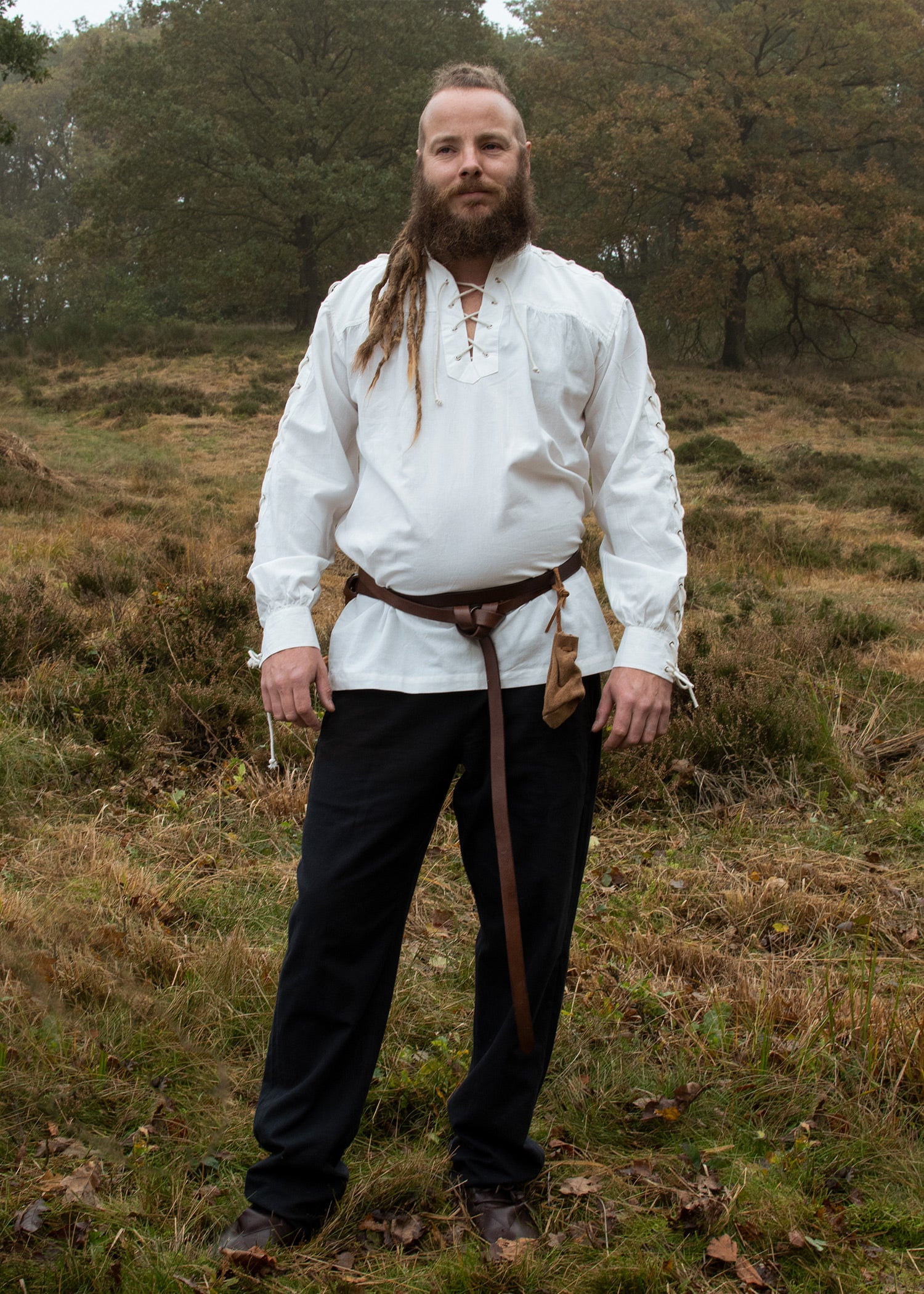 Imagen única de: Camisa Medieval Corvin Con Cordones, Blanca