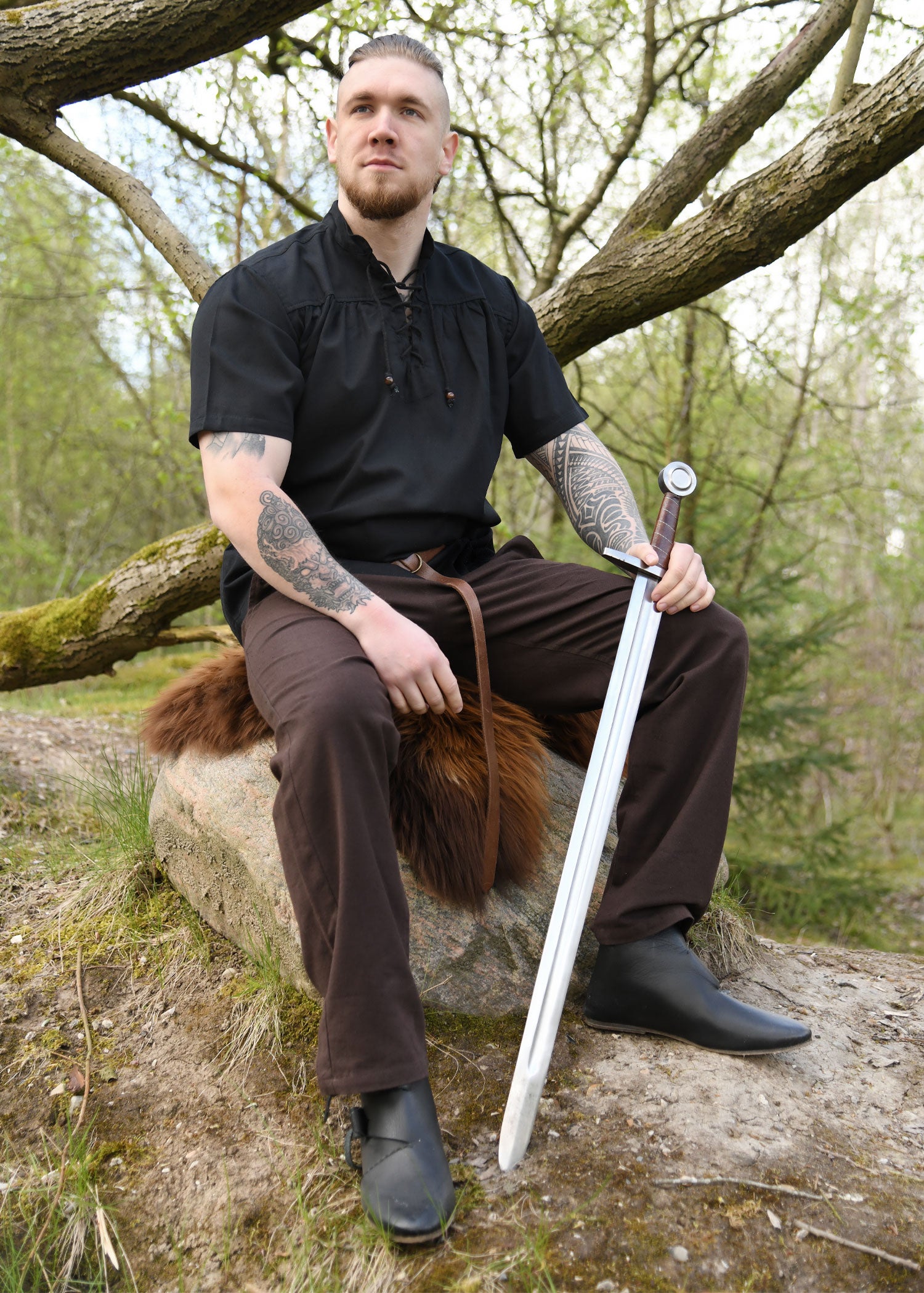Imagen única de: Camisa Medieval, Manga Corta, Negra.