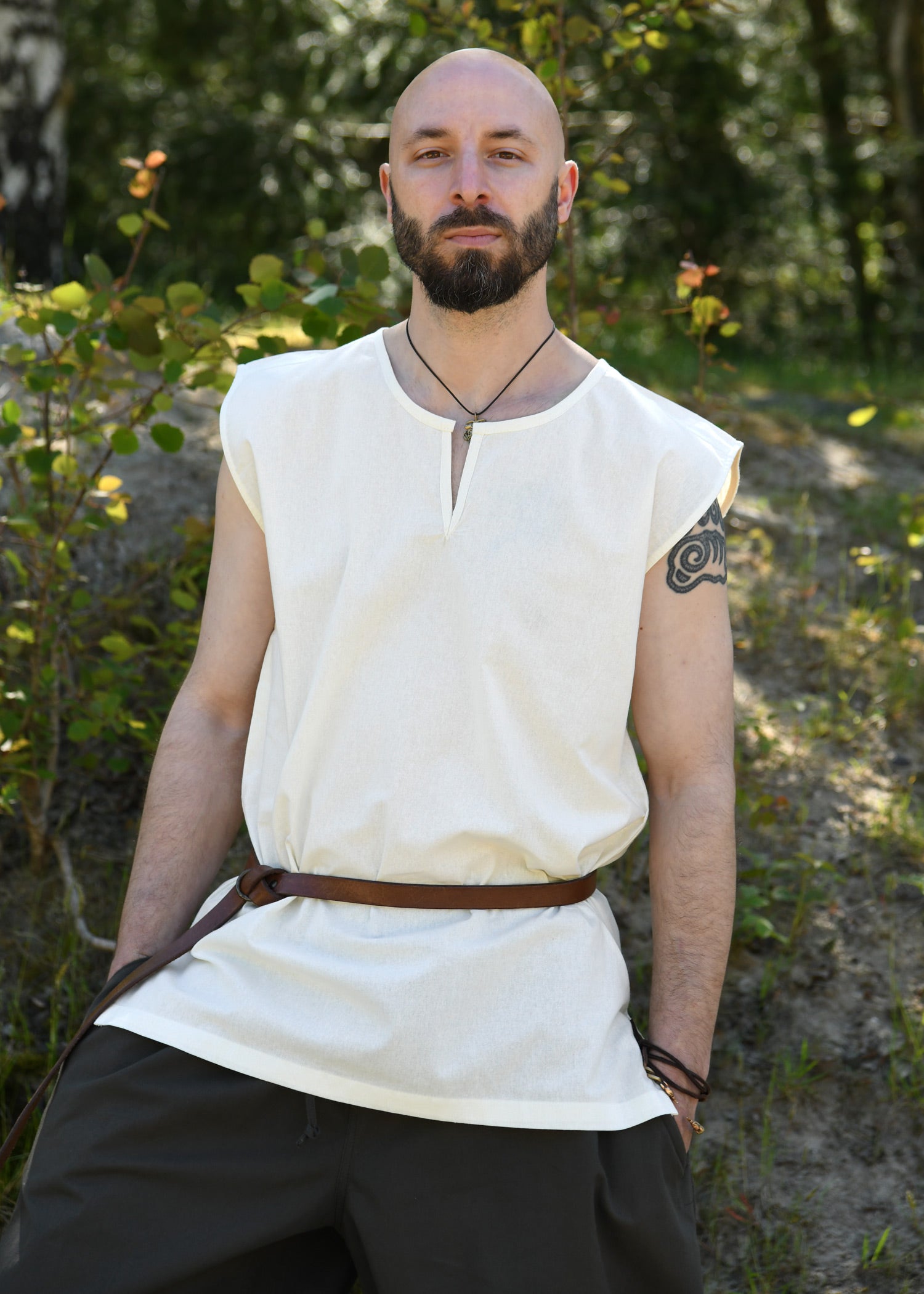 Imagen única de: Túnica Medieval Sencilla Clemente, Sin Mangas, Natural