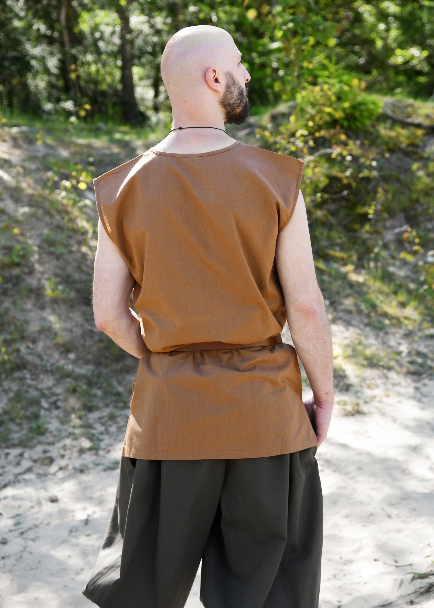 Imagen única de: Túnica Medieval Sencilla Clemente, Sin Mangas, Marrón Beige