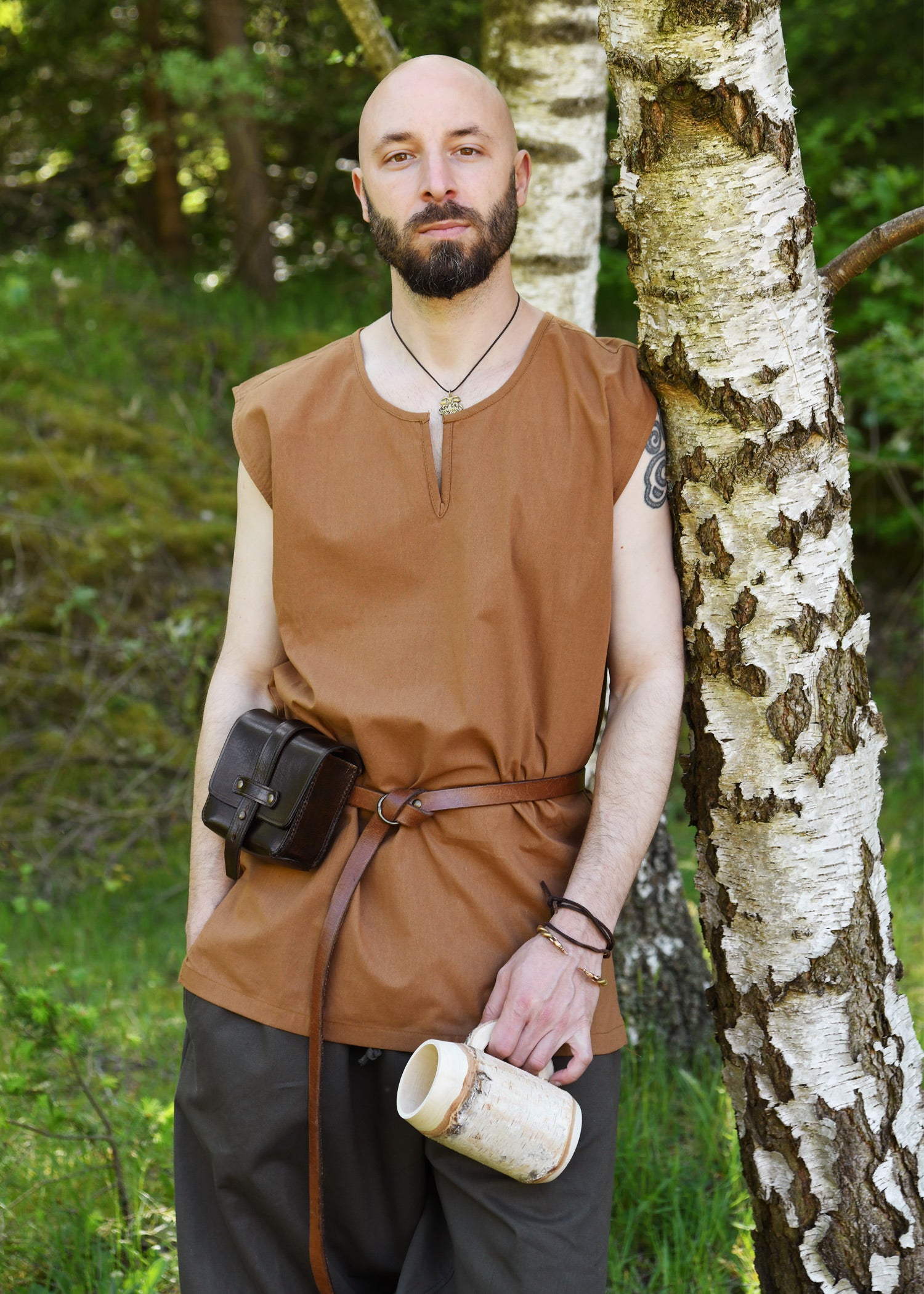 Imagen única de: Túnica Medieval Sencilla Clemente, Sin Mangas, Marrón Beige