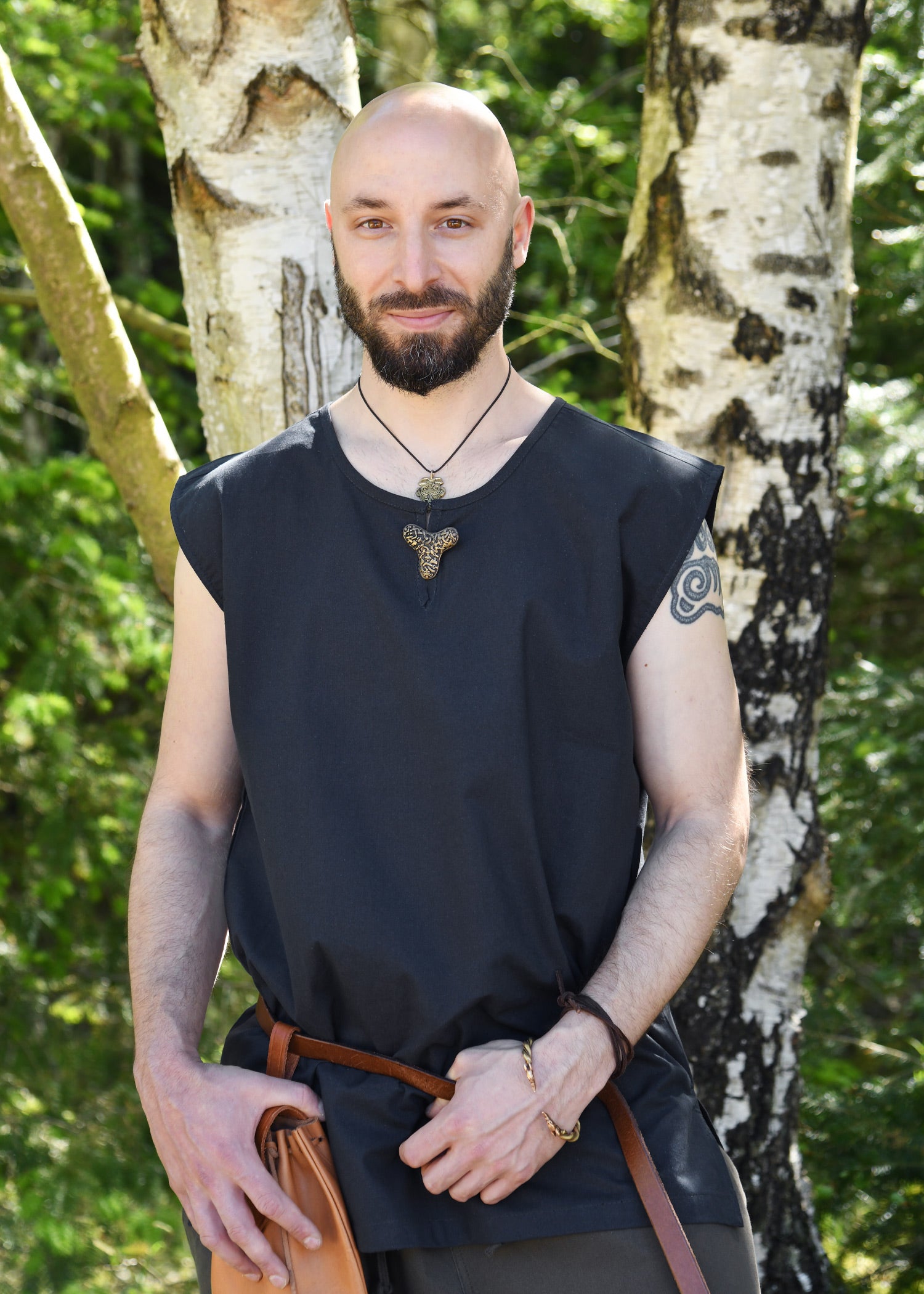 Imagen única de: Túnica Medieval Sencilla Clement, Sin Mangas, Azul Oscuro