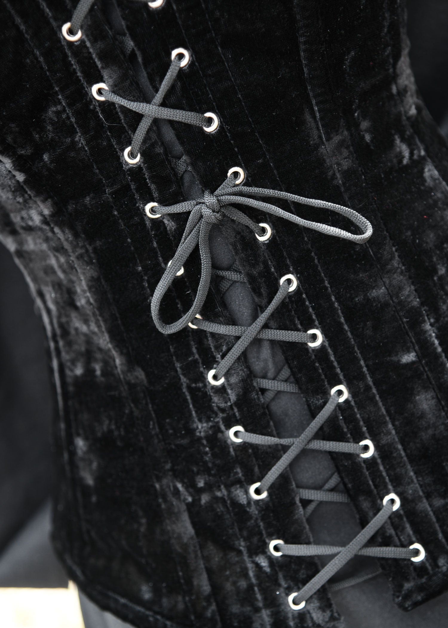 Imagen única de: Corsé De Terciopelo, Negro.