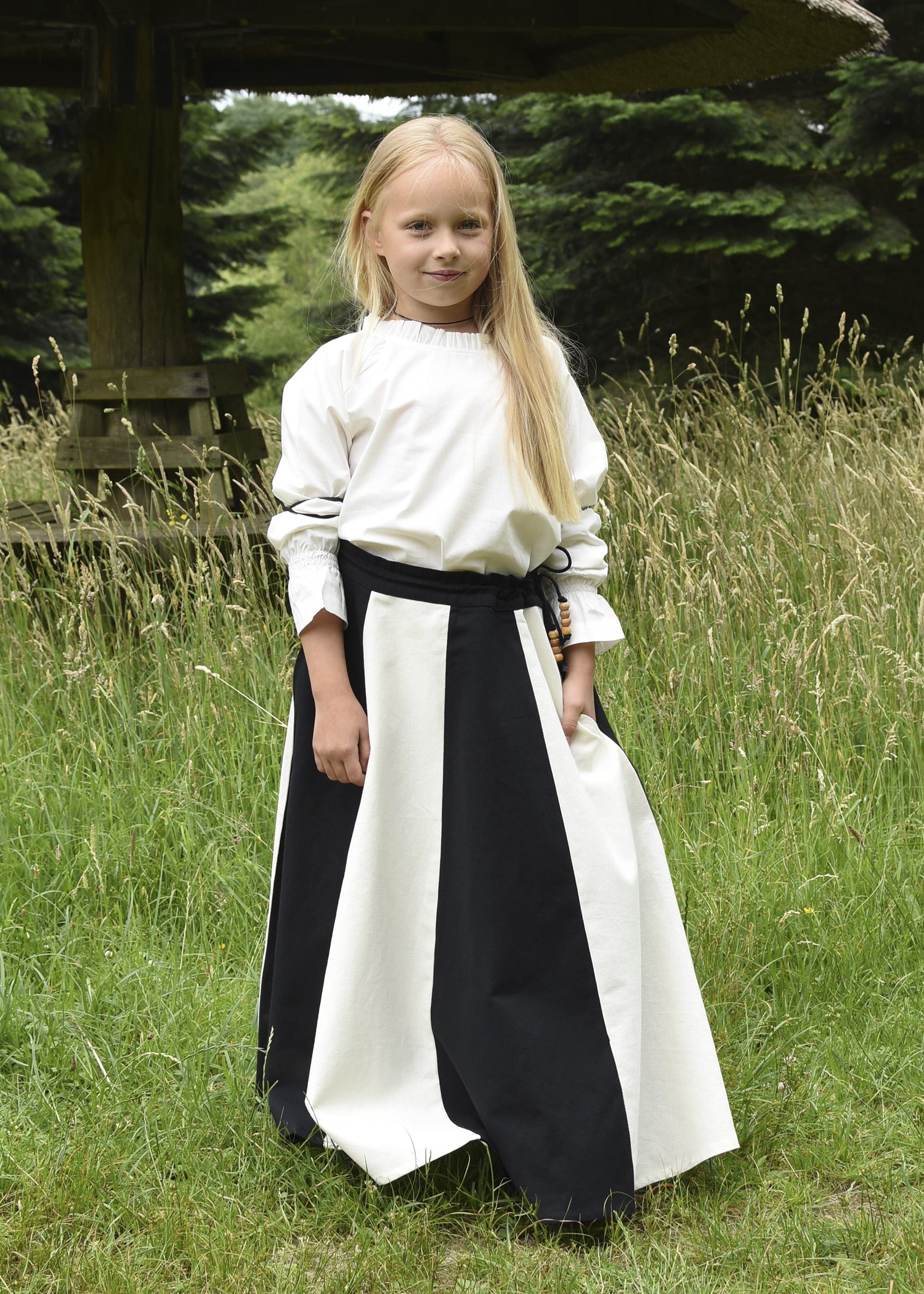 Imagen única de: Falda Medieval Infantil Lucia, Acampanada, Negro/natural
