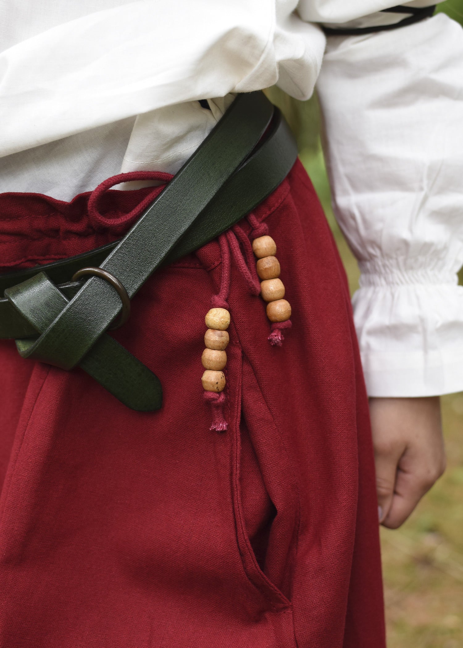 Imagen única de: Falda Medieval Infantil Lucia, De Vuelo, Roja