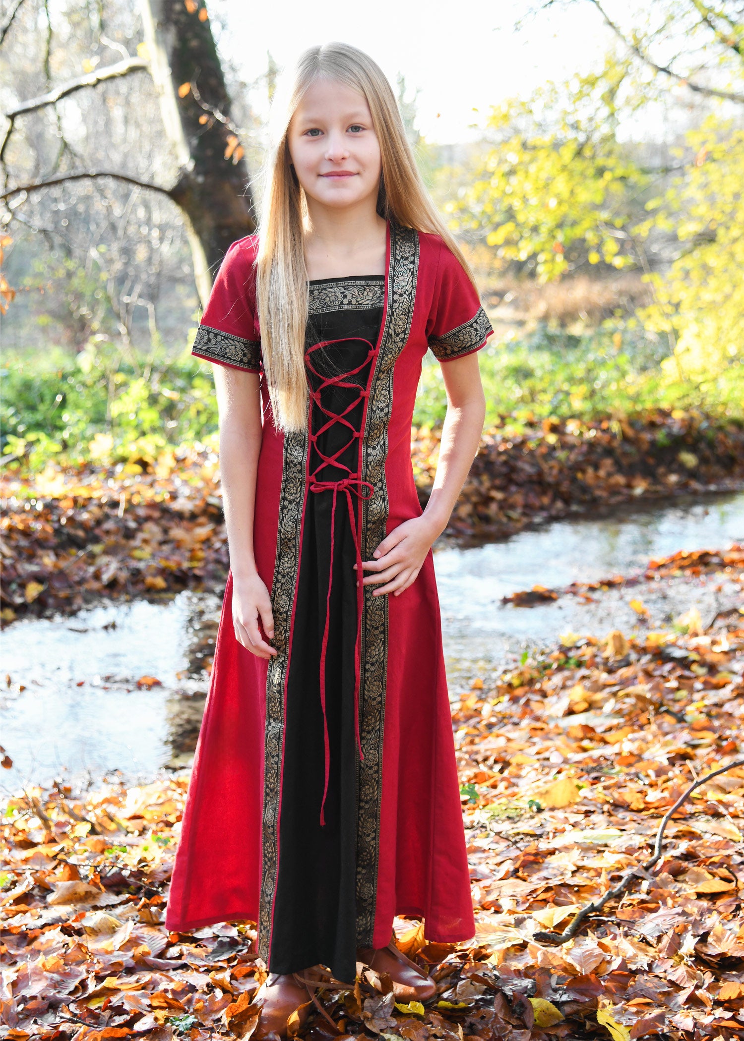 Imagen única de: Vestido Medieval Infantil Eleanor, Manga Corta, Rojo/negro