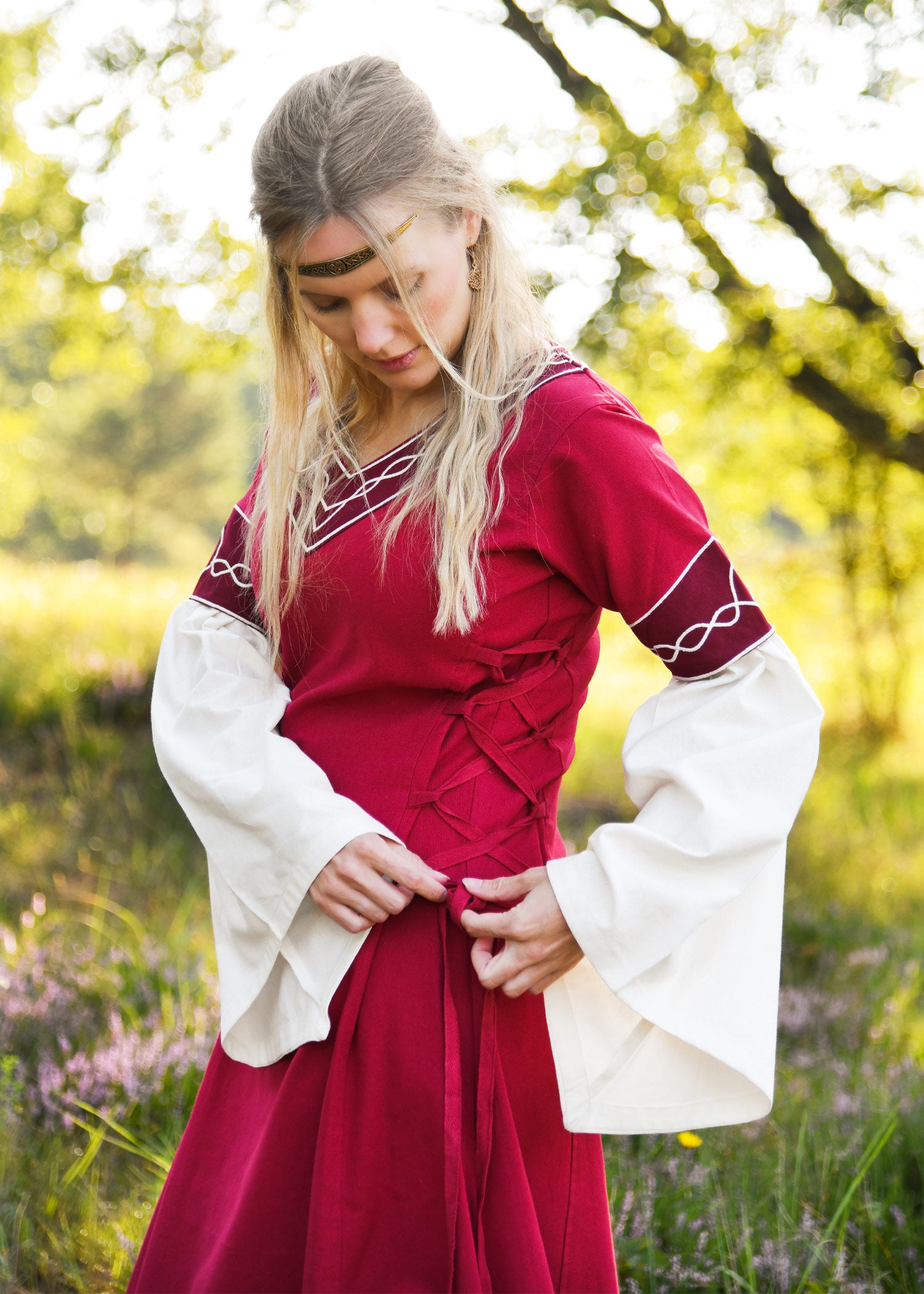 Imagen única de: Vestido Medieval Alvina, Rojo/natural