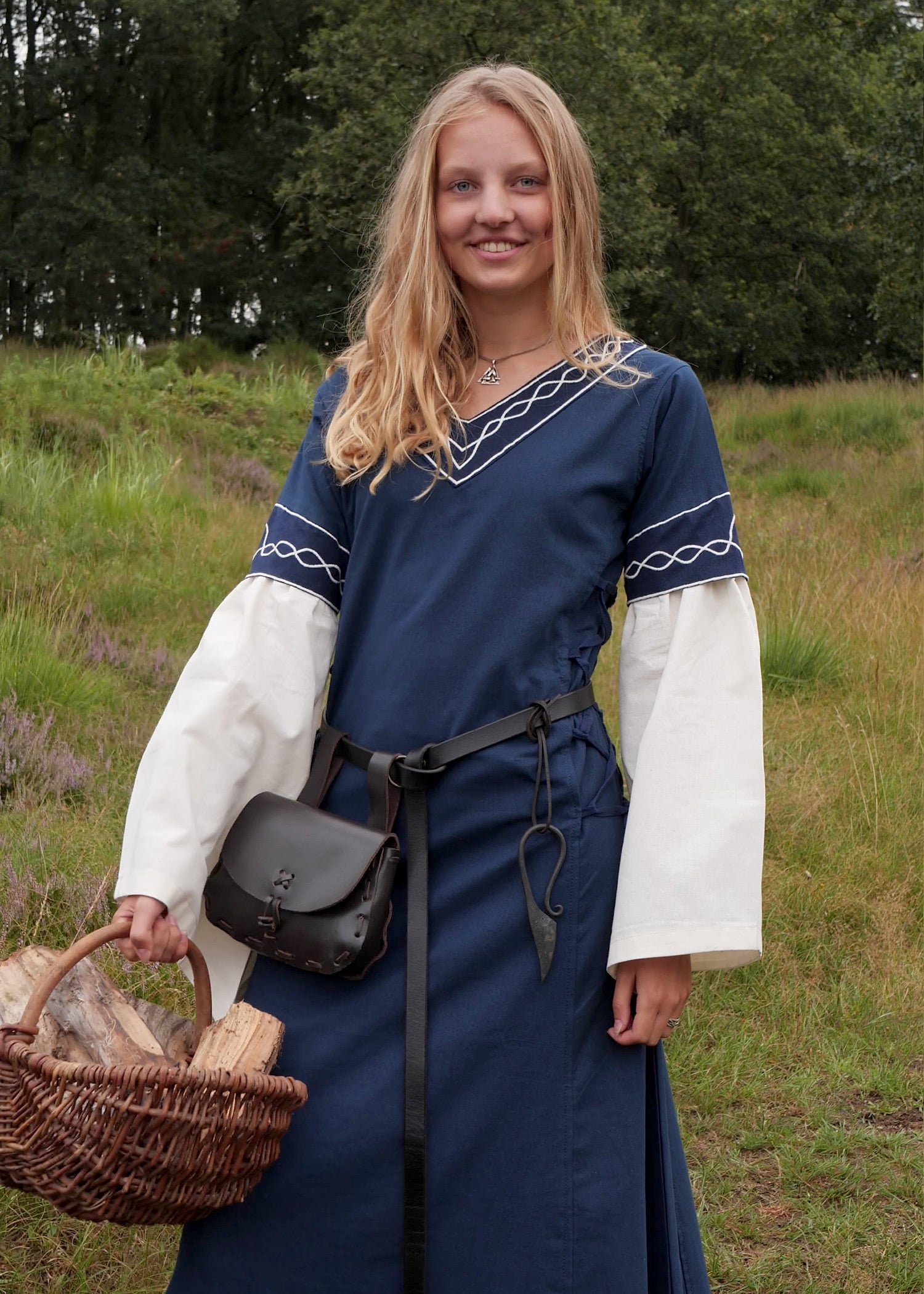 Imagen única de: Vestido Medieval Alvina, Azul/natural