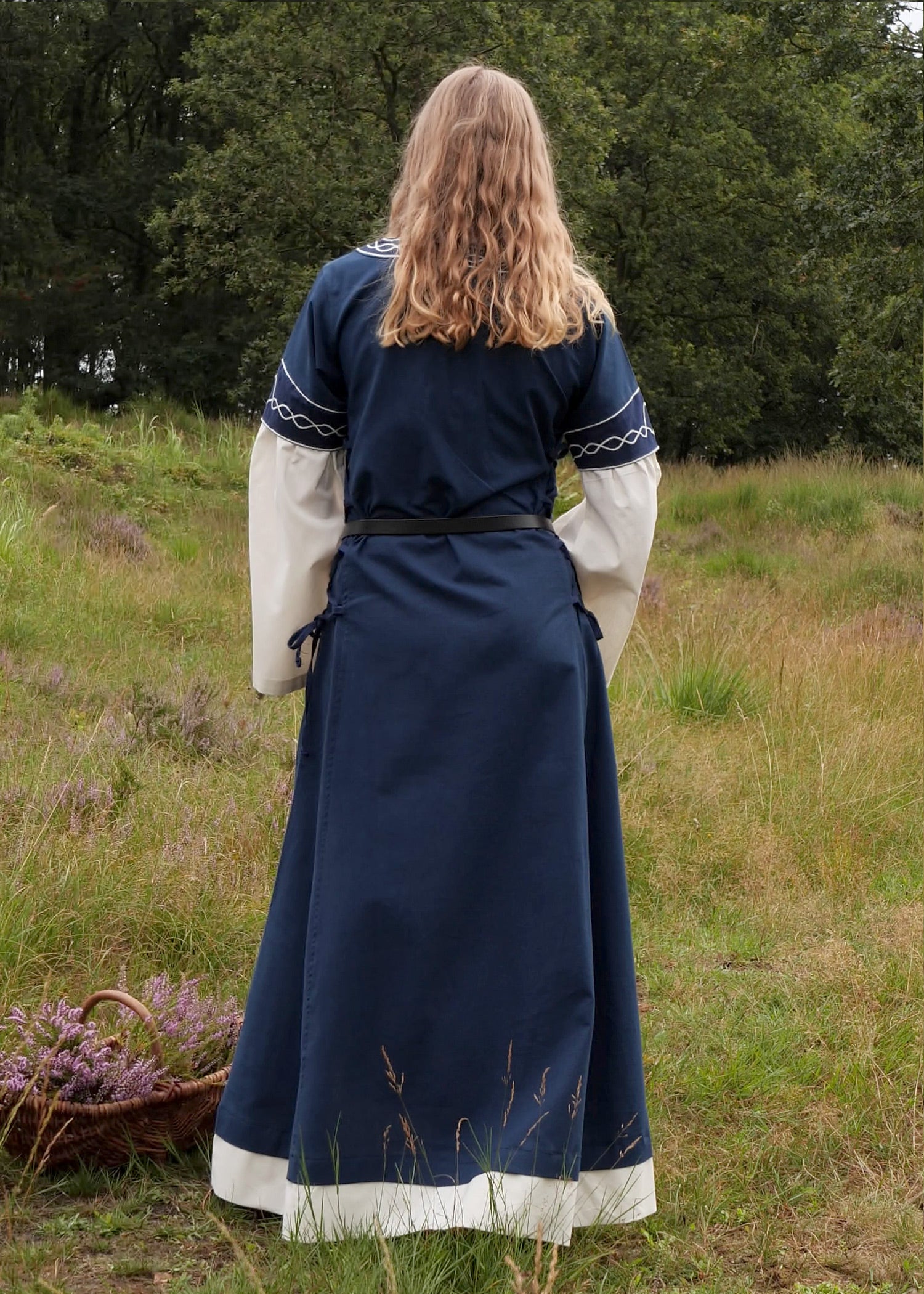 Imagen única de: Vestido Medieval Alvina, Azul/natural