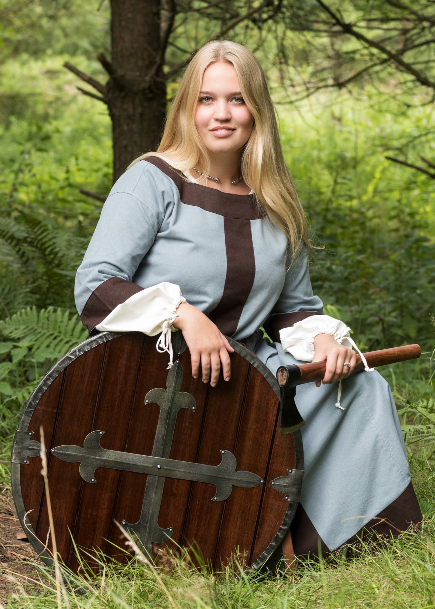 Imagen única de: Vestido Medieval Gudrun, Azul-gris/marrón