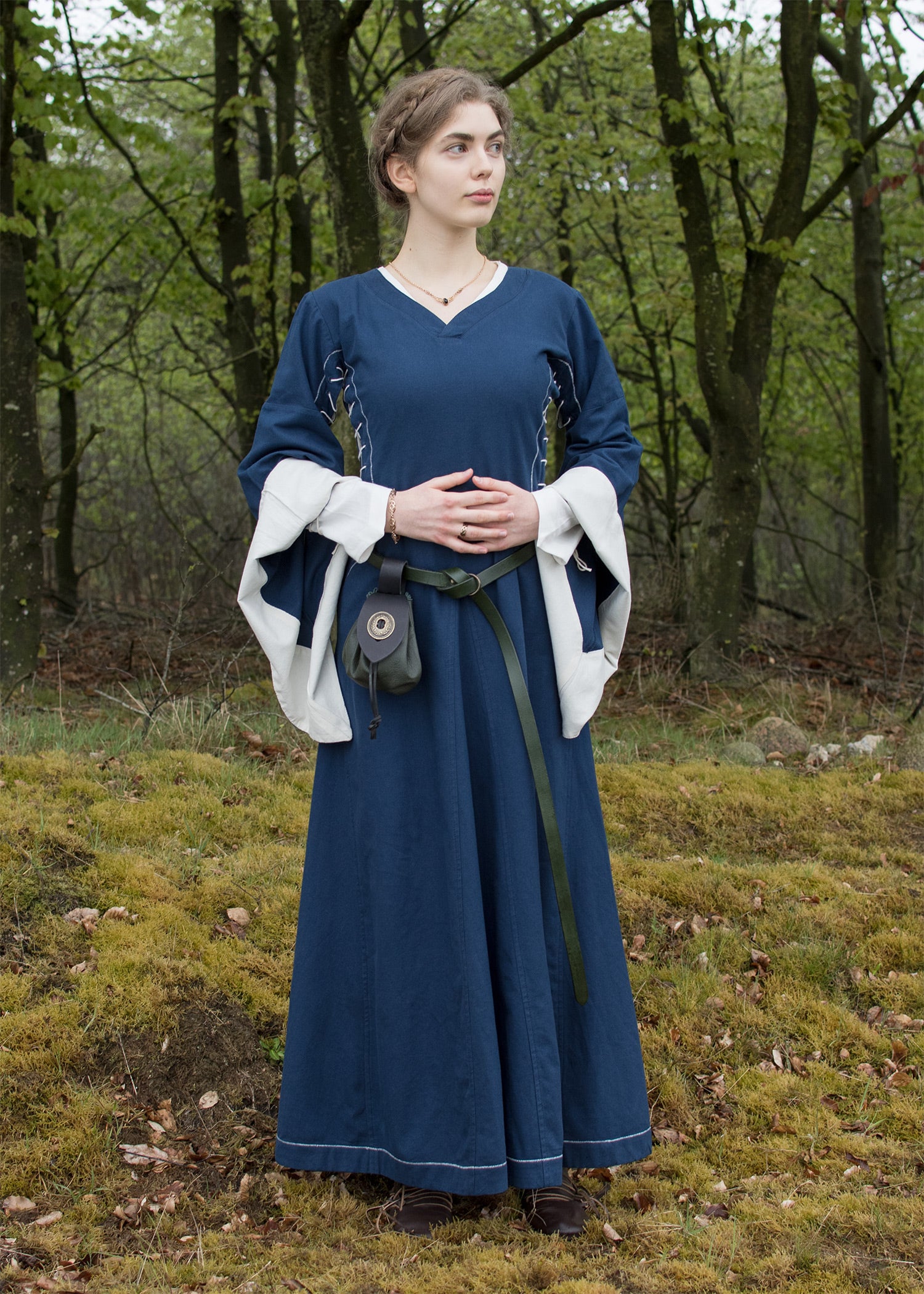 Imagen única de: Vestido Medieval Con Ventanas Del Infierno, Bliaut Amal, Azul/natural