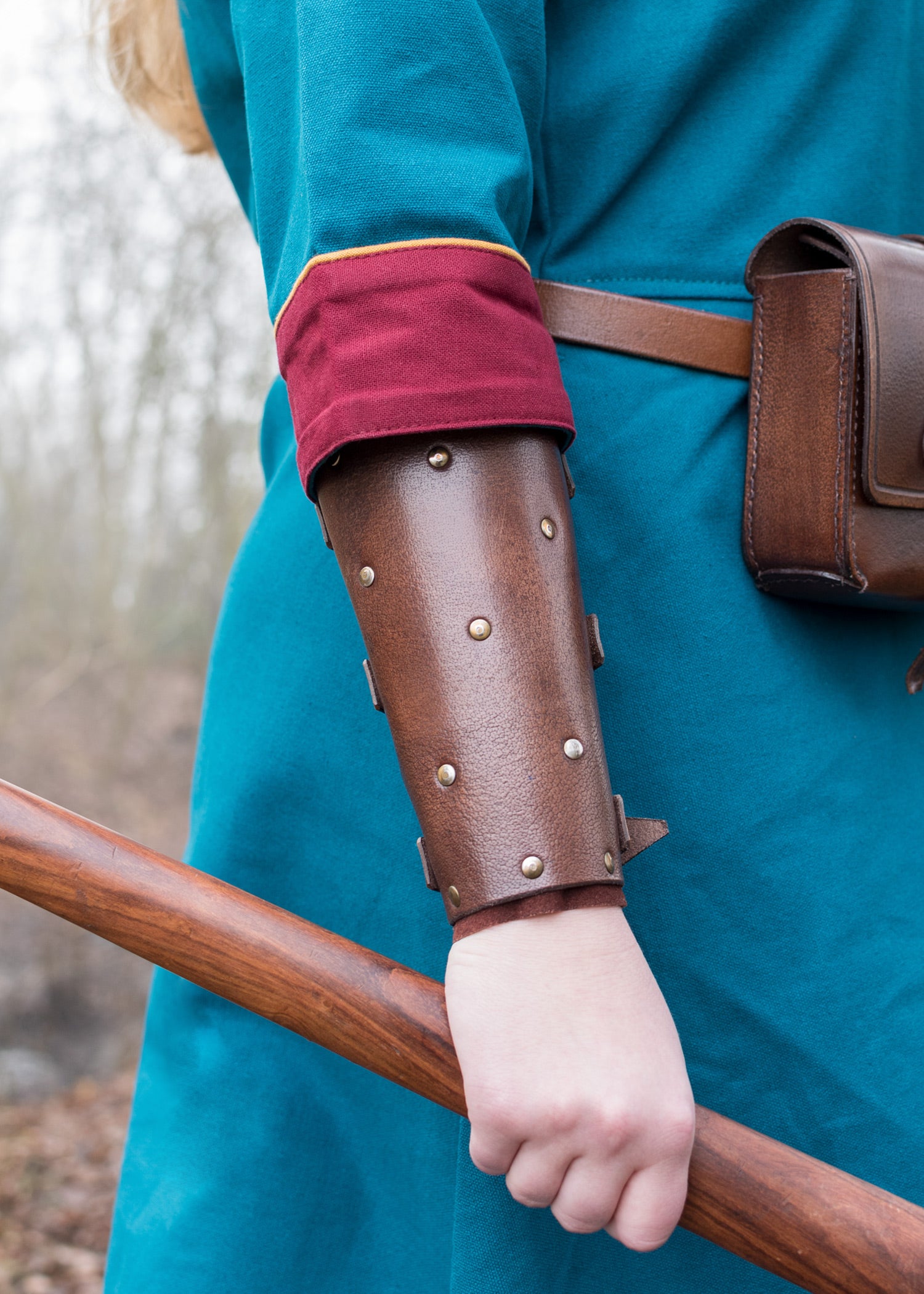 Imagen única de: Vestido Medieval Gesine De Lona, Color Petróleo.