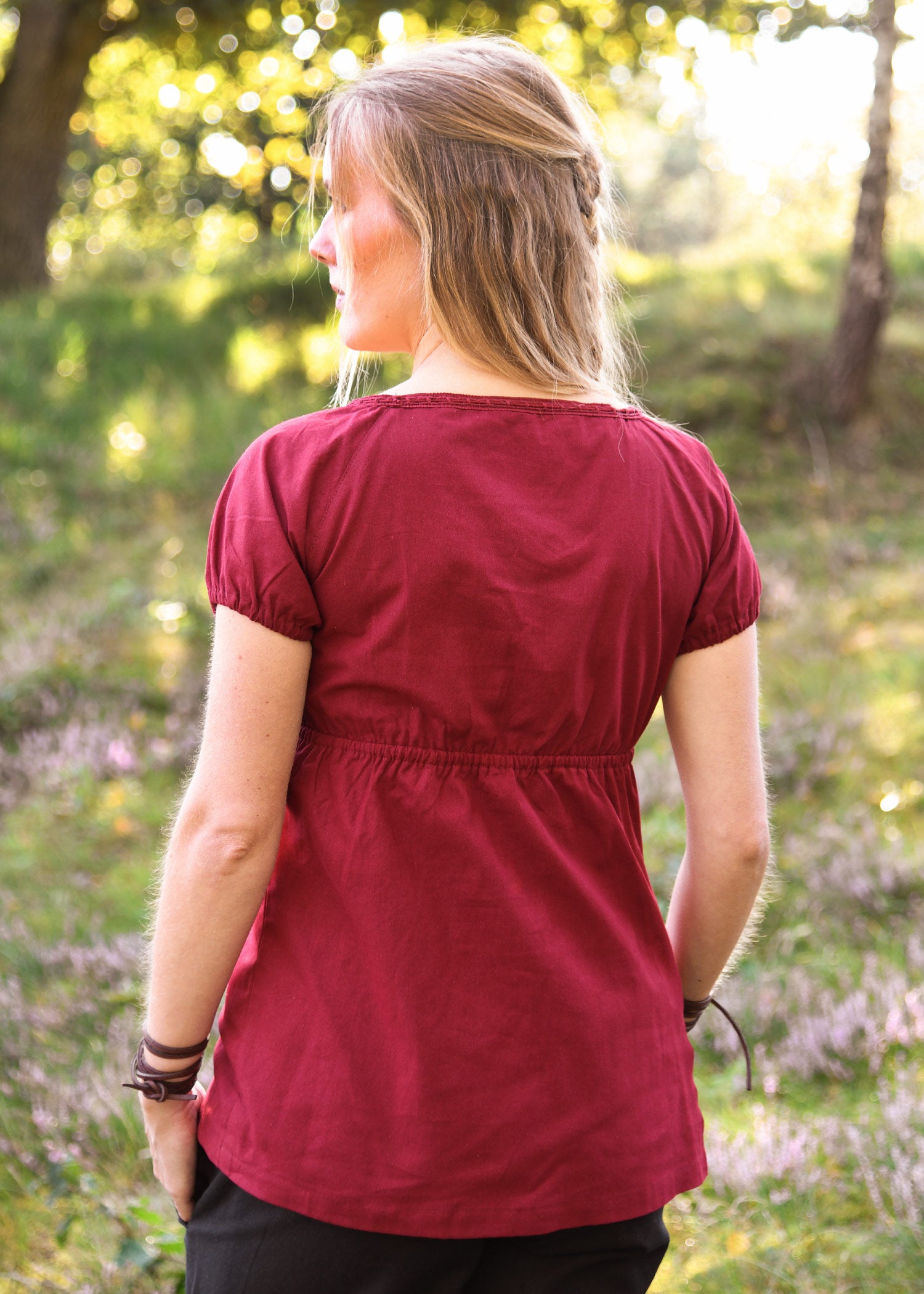 Imagen única de: Blusa Medieval De Manga Corta Aren, Rojo Vino