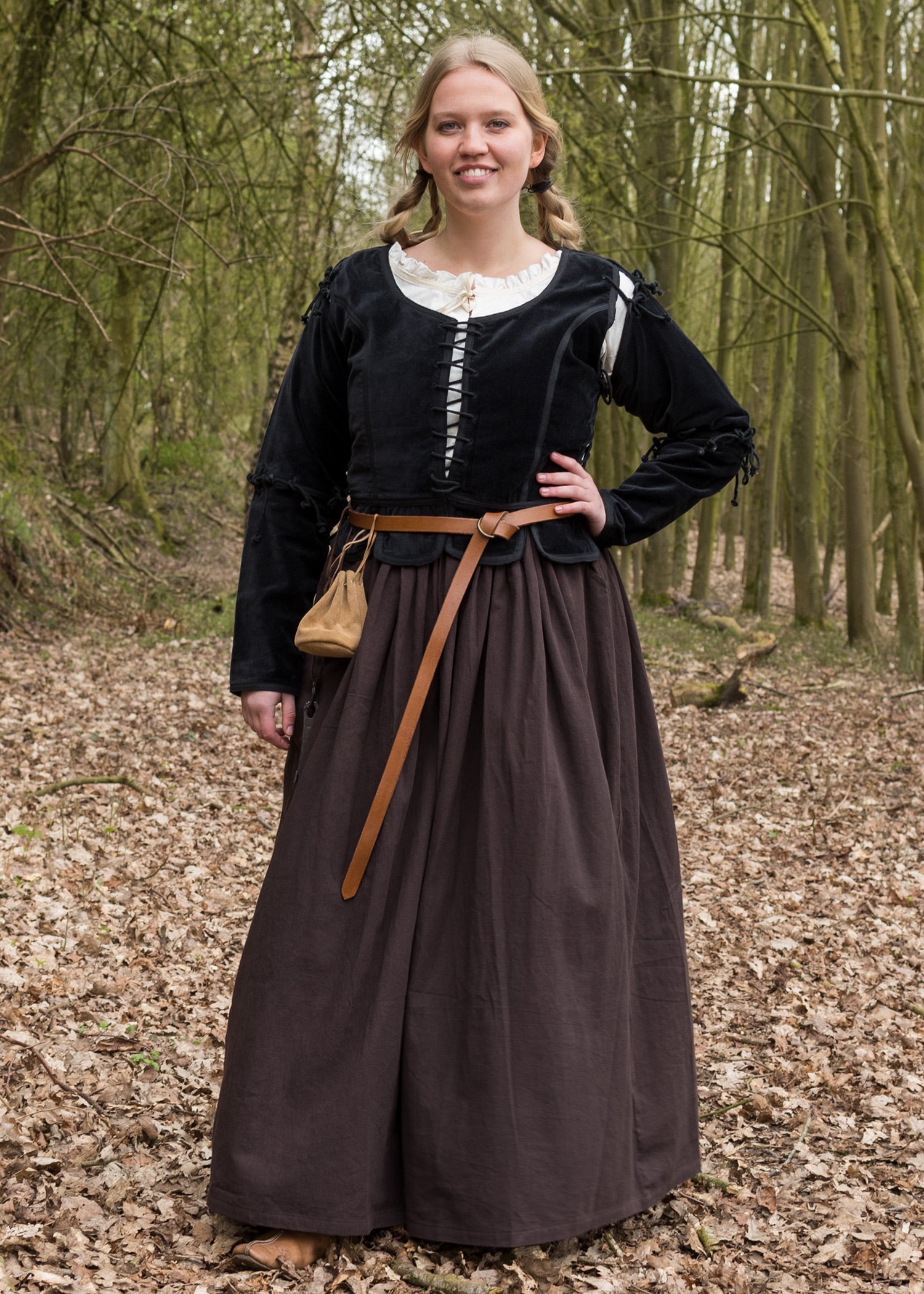 Imagen única de: Chaqueta Medieval Griselda De Terciopelo, Negra