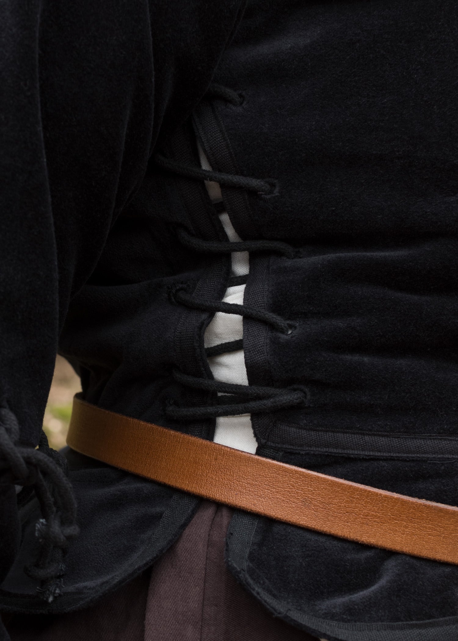 Imagen única de: Chaqueta Medieval Griselda De Terciopelo, Negra