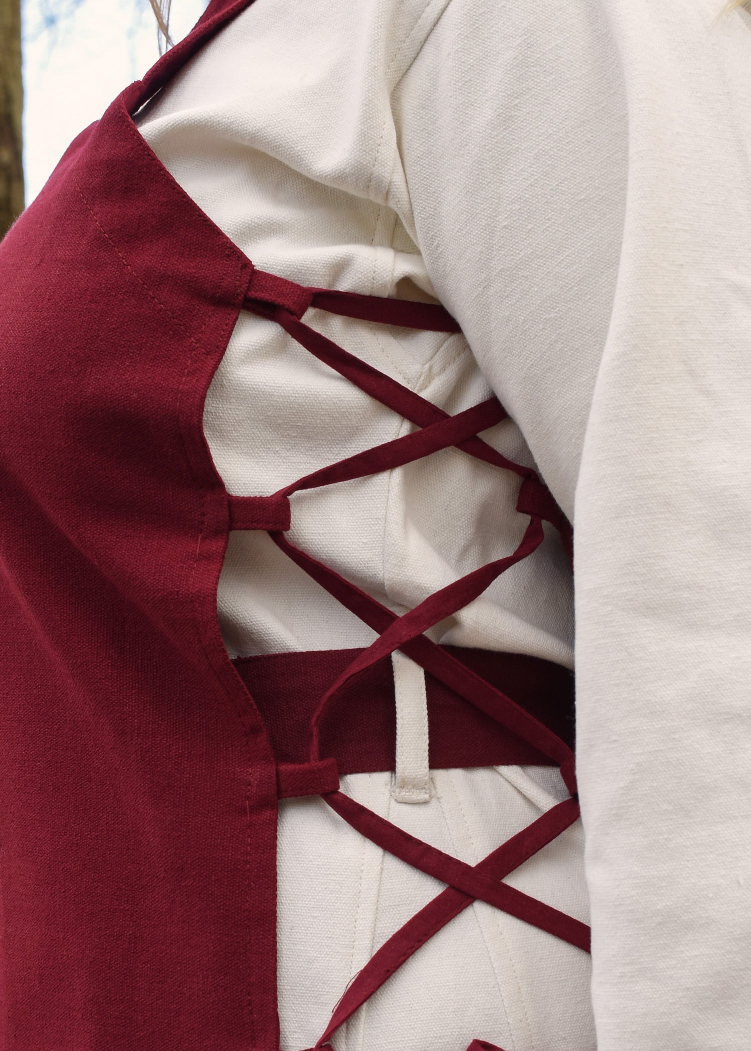 Imagen única de: Vestido Vikingo, Delantal Tinna, Rojo Vino