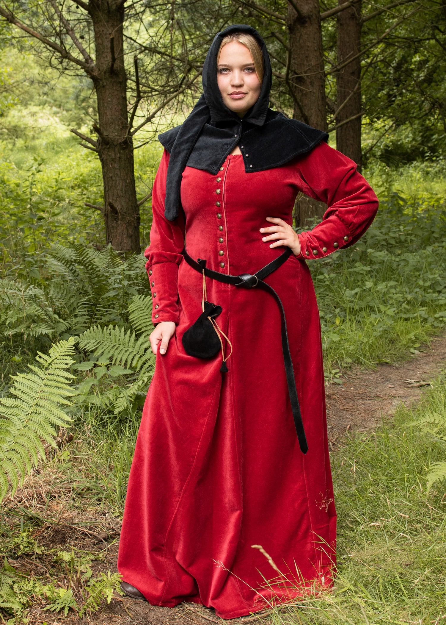 Imagen única de: Gugel Medieval De Terciopelo Mirella, Varios Colores