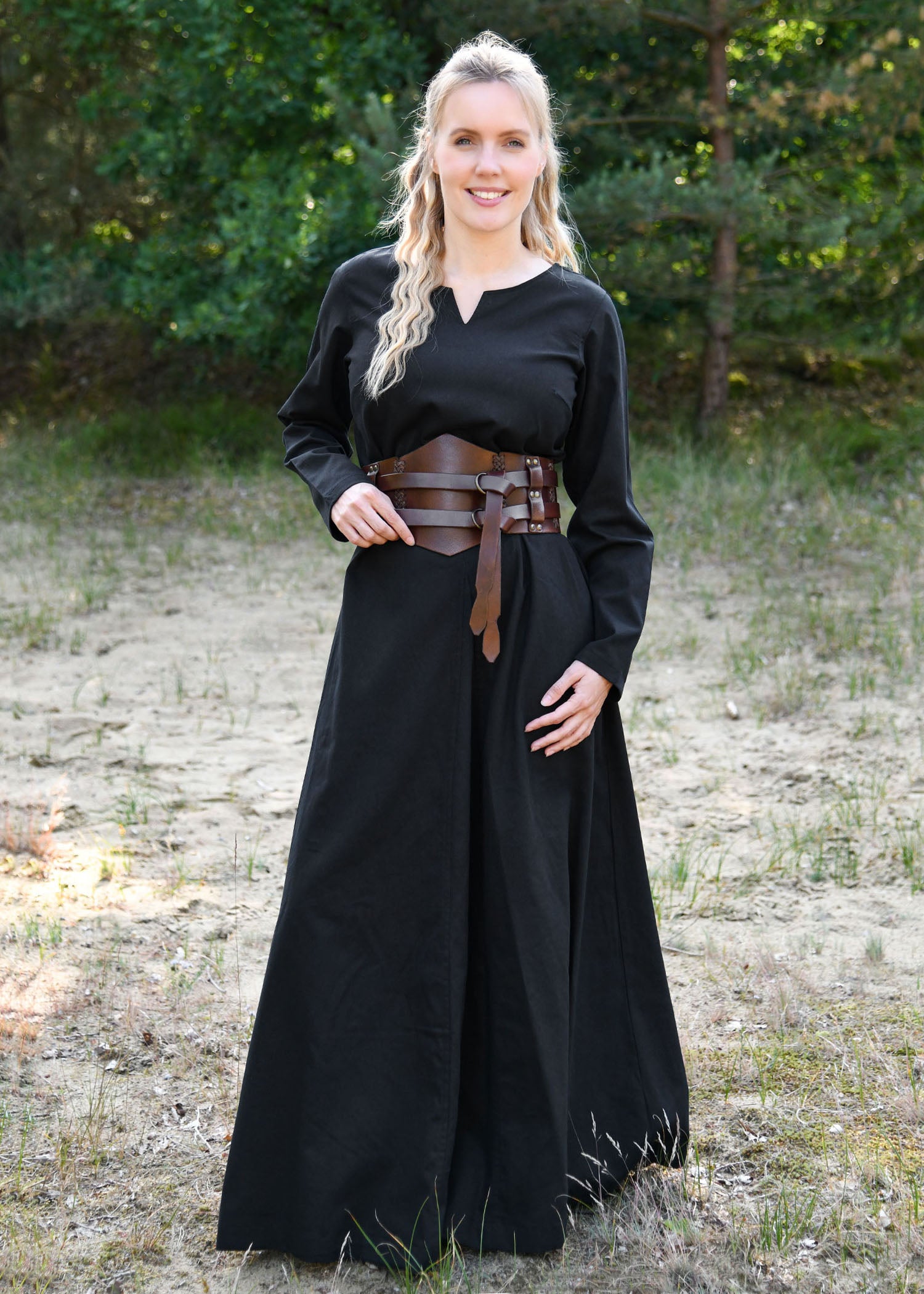 Imagen única de: Vestido Medieval Ligero Milla, Vestido Vikingo, Negro