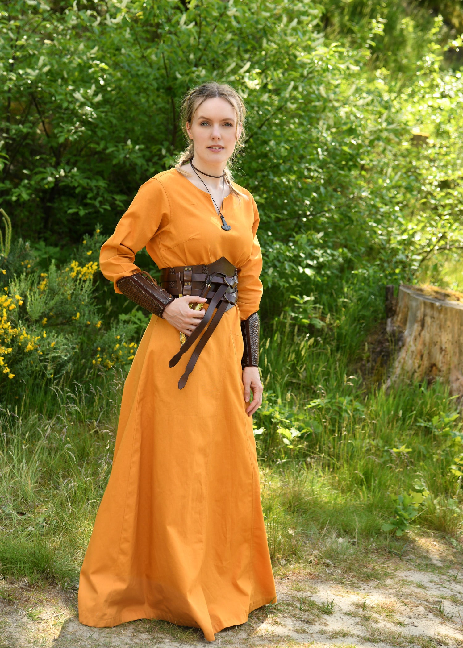 Imagen única de: Vestido Medieval Ligero Milla, Vestido Vikingo, Amarillo Mostaza