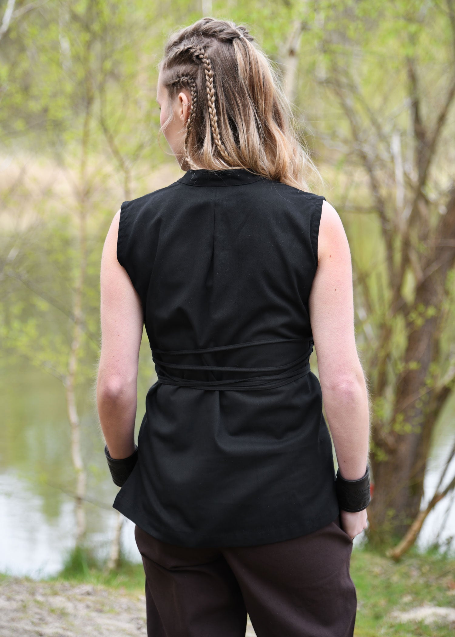 Imagen única de: Blusa Medieval Sin Mangas Levke, Negro 5