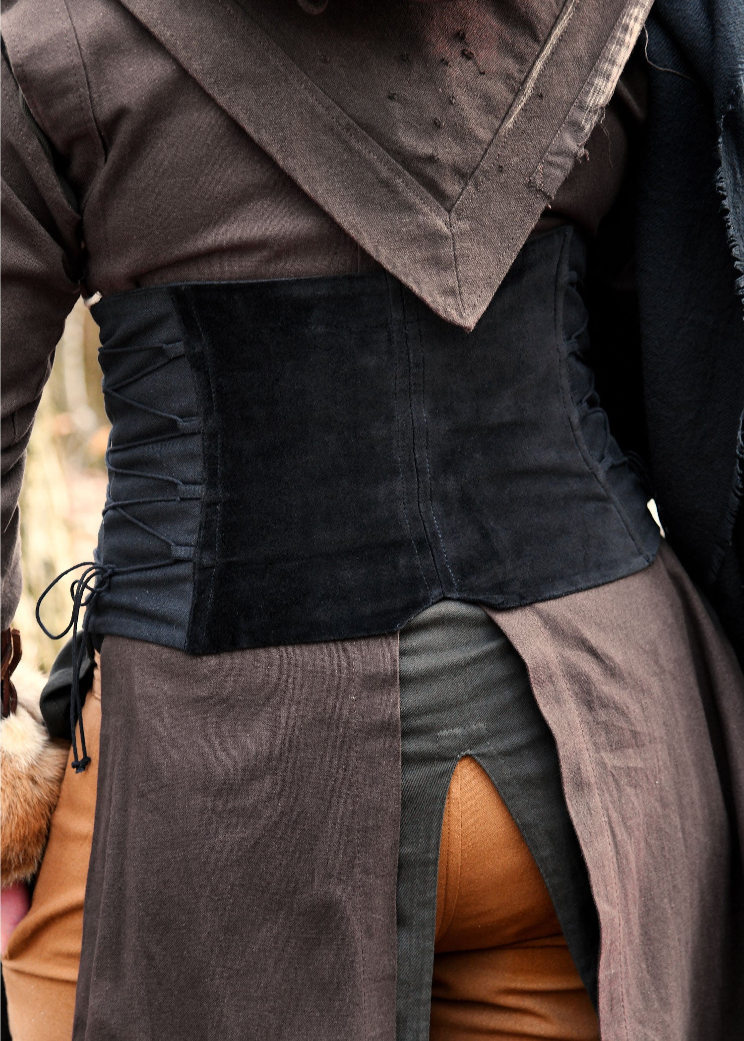 Imagen única de: Corsé Medieval Anik De Terciopelo, Negro
