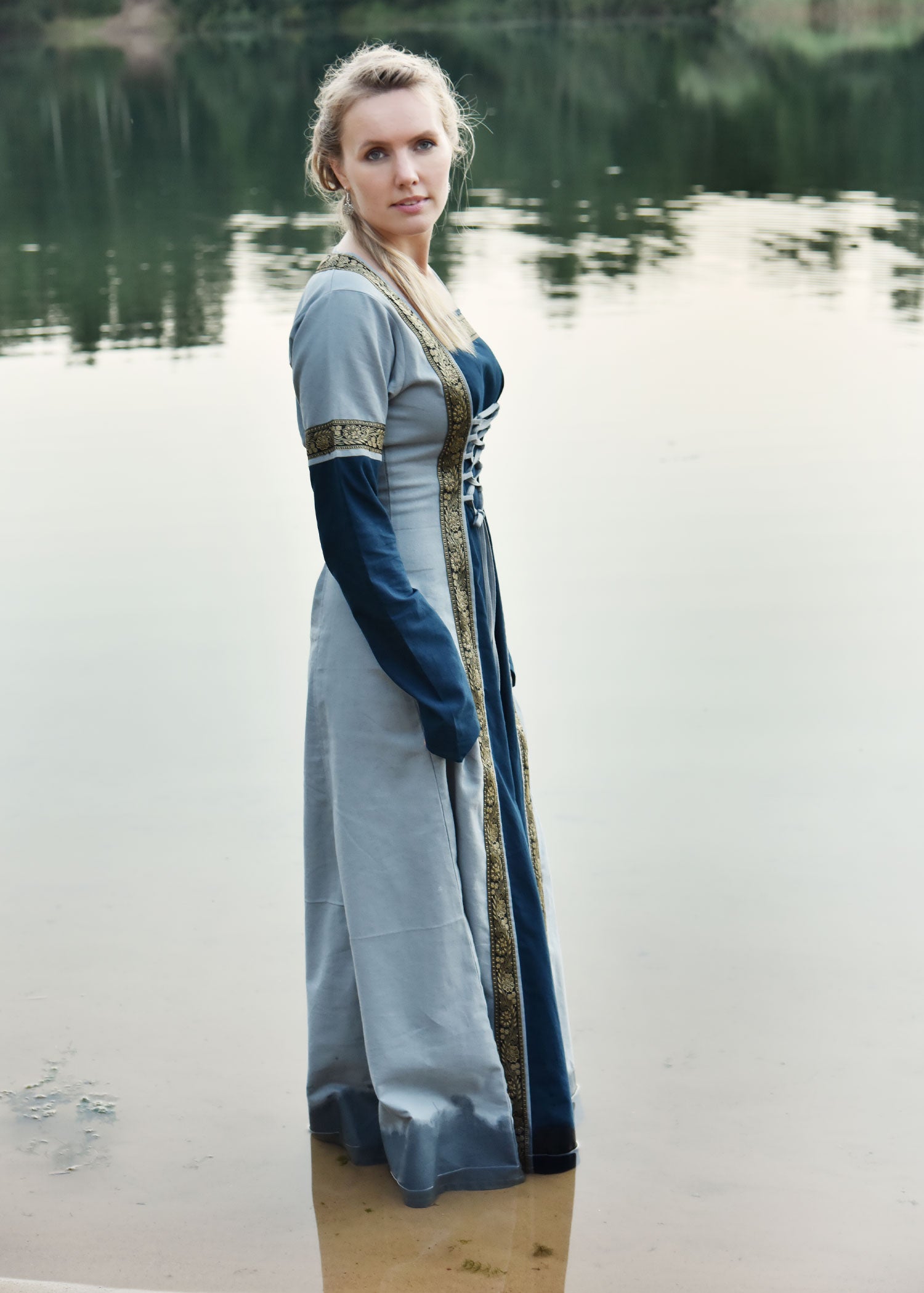 Imagen única de: Vestido Medieval Eleanor, Azul/azul-gris