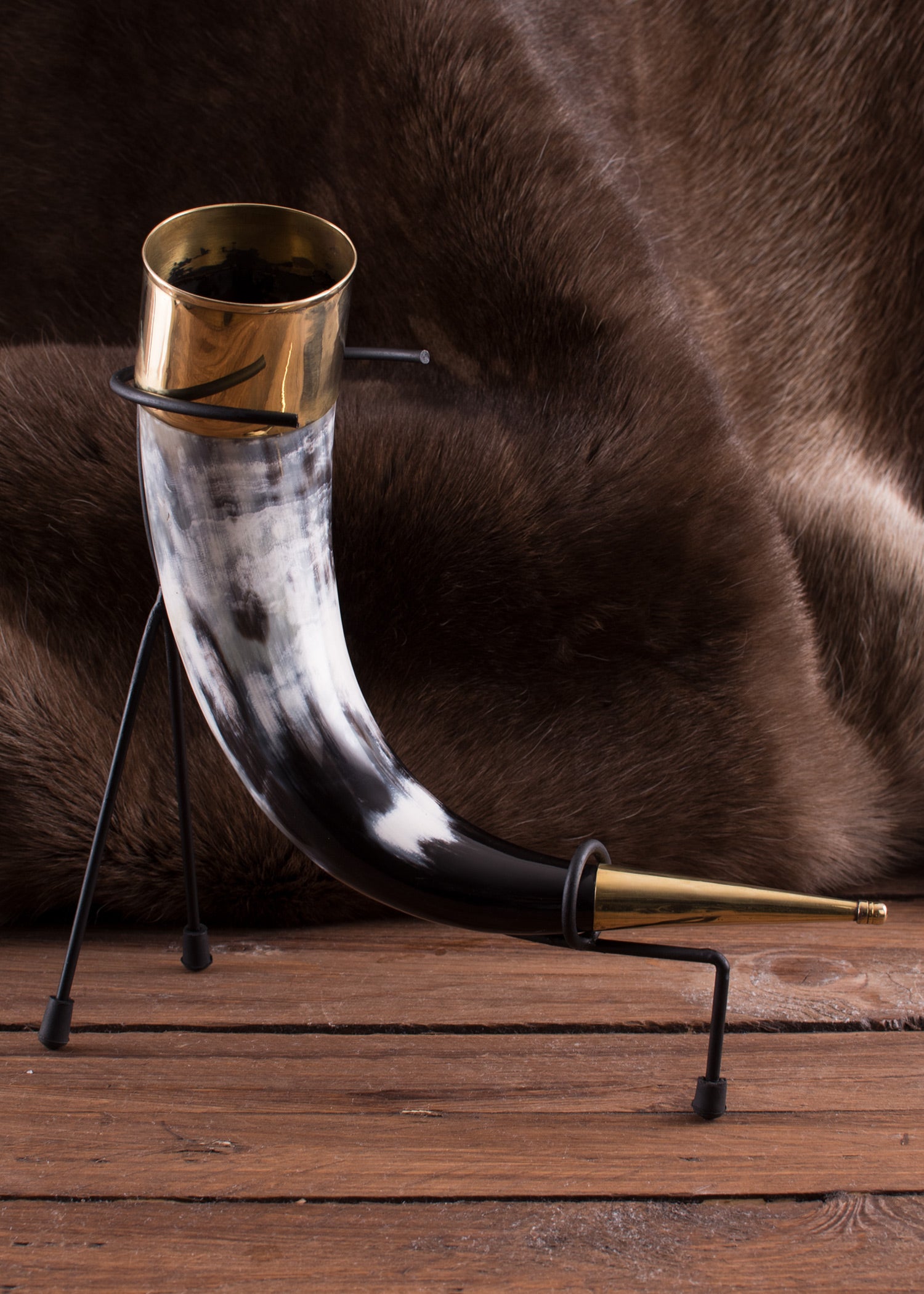 Imagen única de: Cuerno Vikingo Para Beber Con Soporte